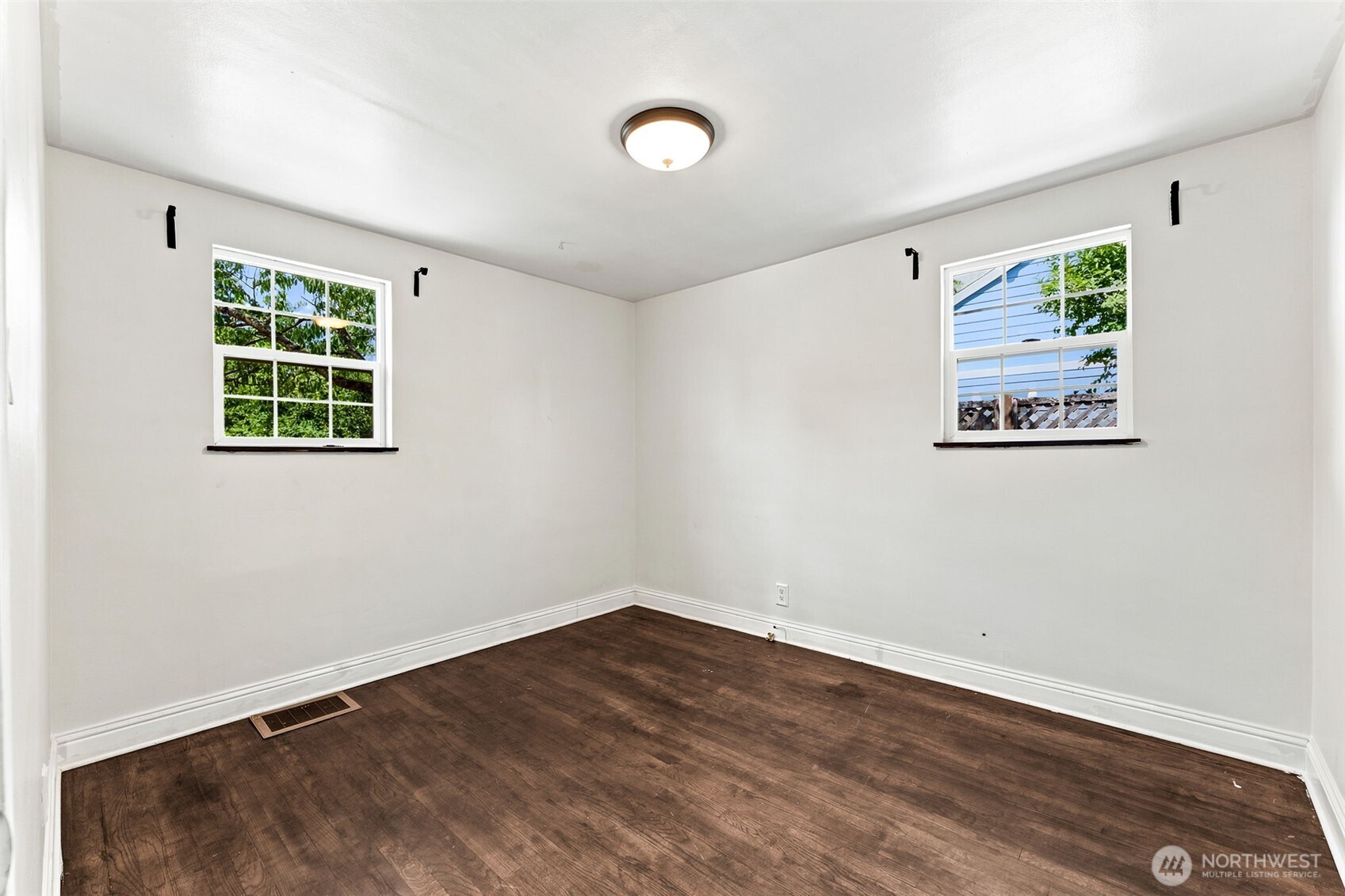 17053 35th Avenue Property Photo 16