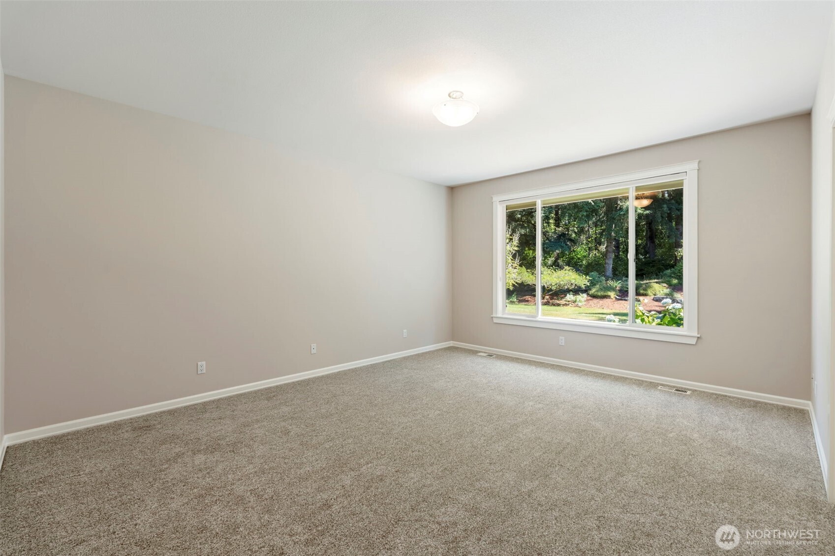 8749 82nd Lane Property Photo 10