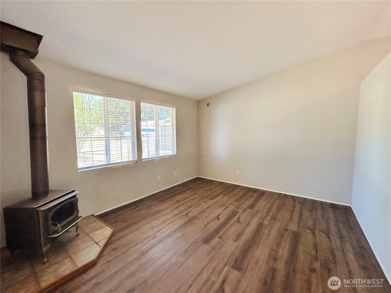 25322 39th Avenue Property Photo 5
