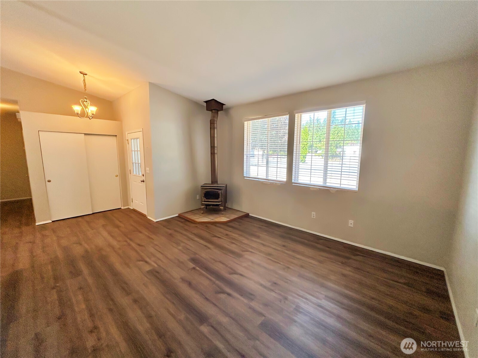 25322 39th Avenue Property Photo 6