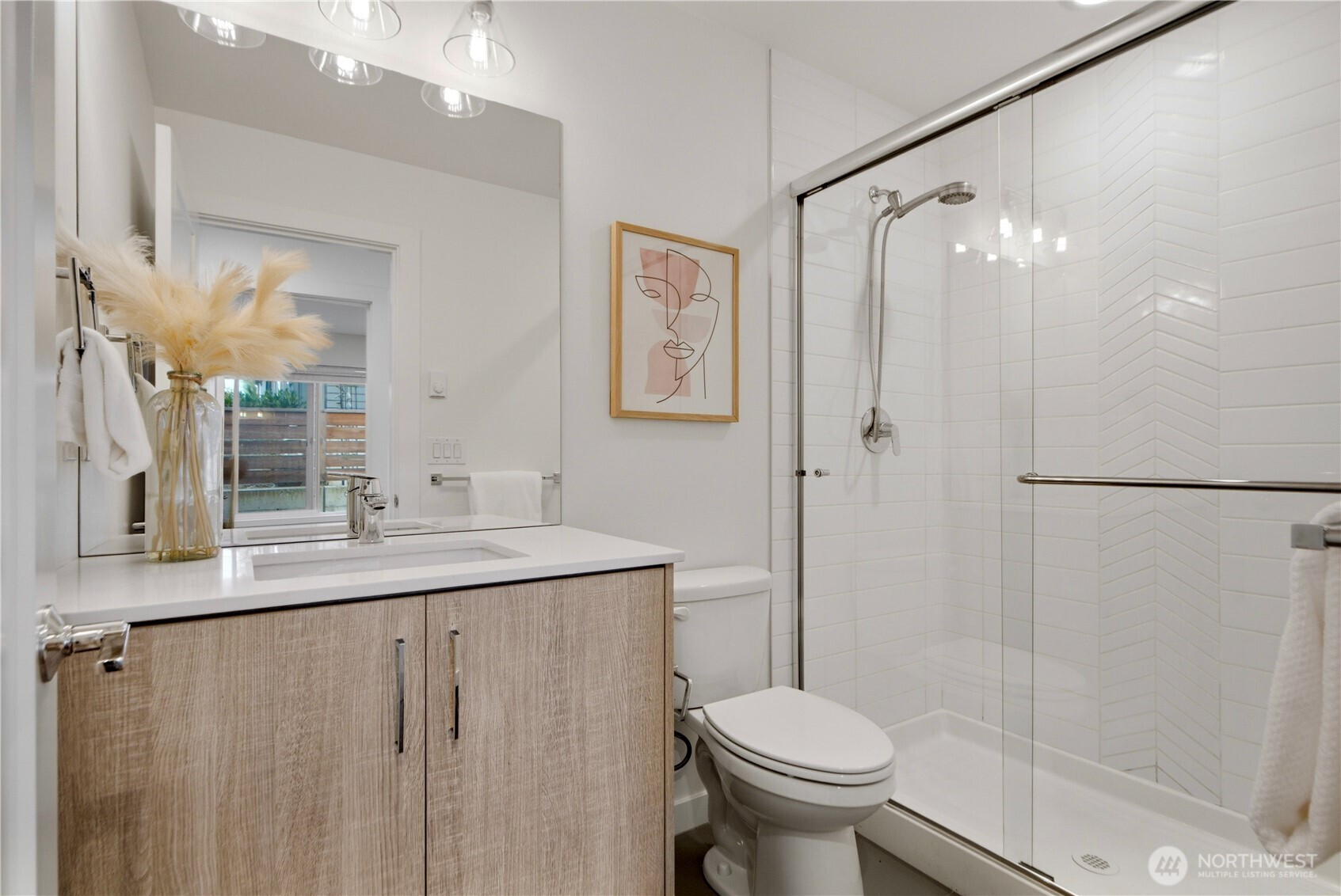 11514 Ne 87th Street B Property Photo 6