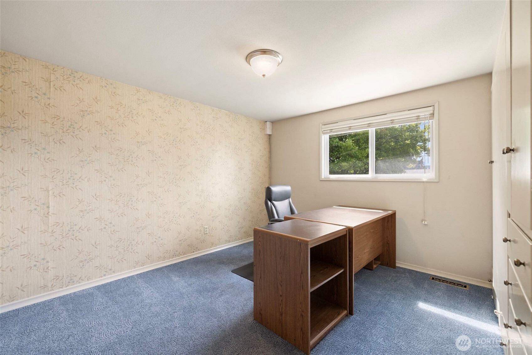 300 Claremont Place Property Photo 25