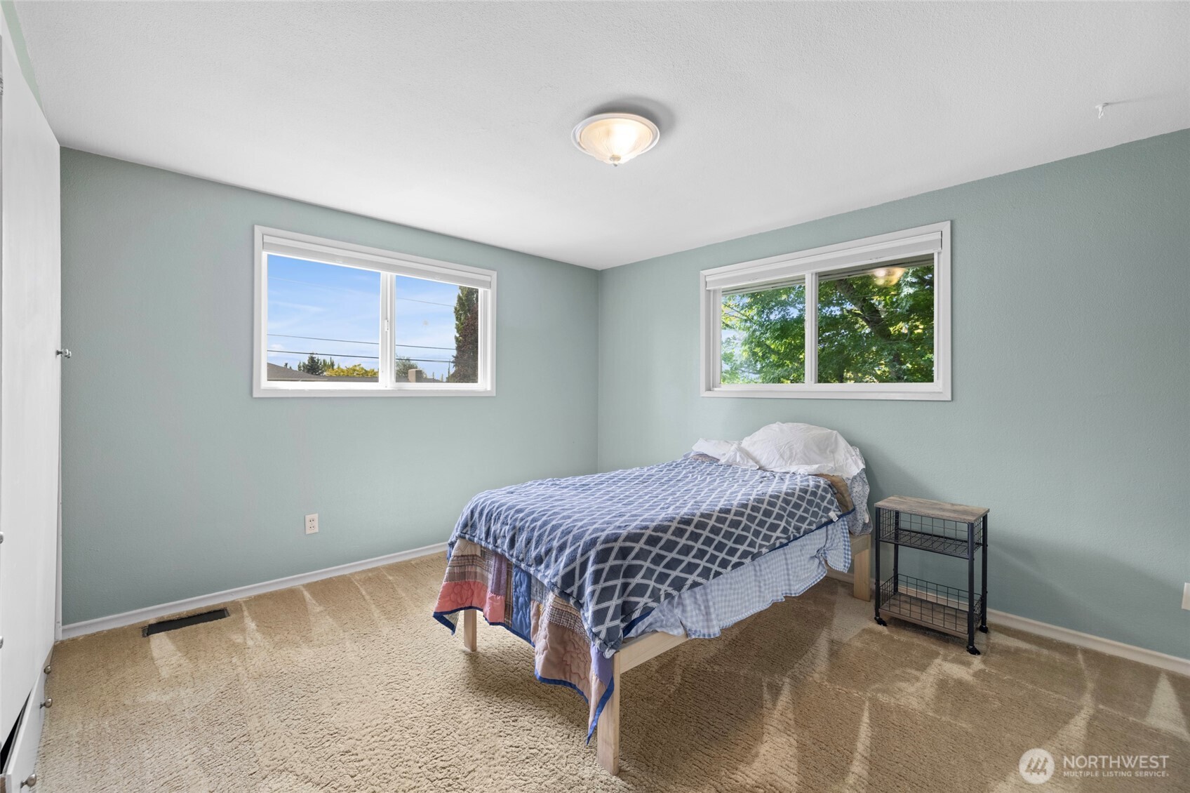 300 Claremont Place Property Photo 26