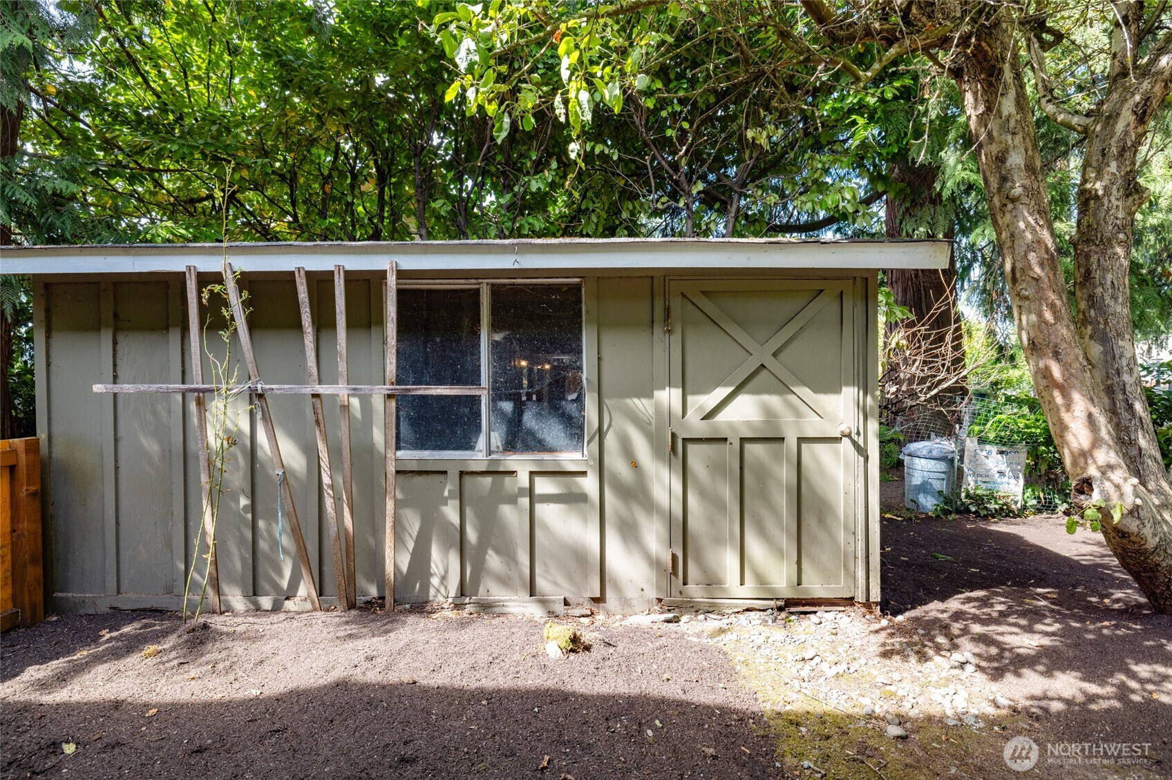 300 Claremont Place Property Photo 38