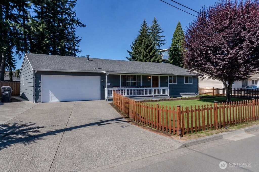 2465 24th Street Property Photo 1