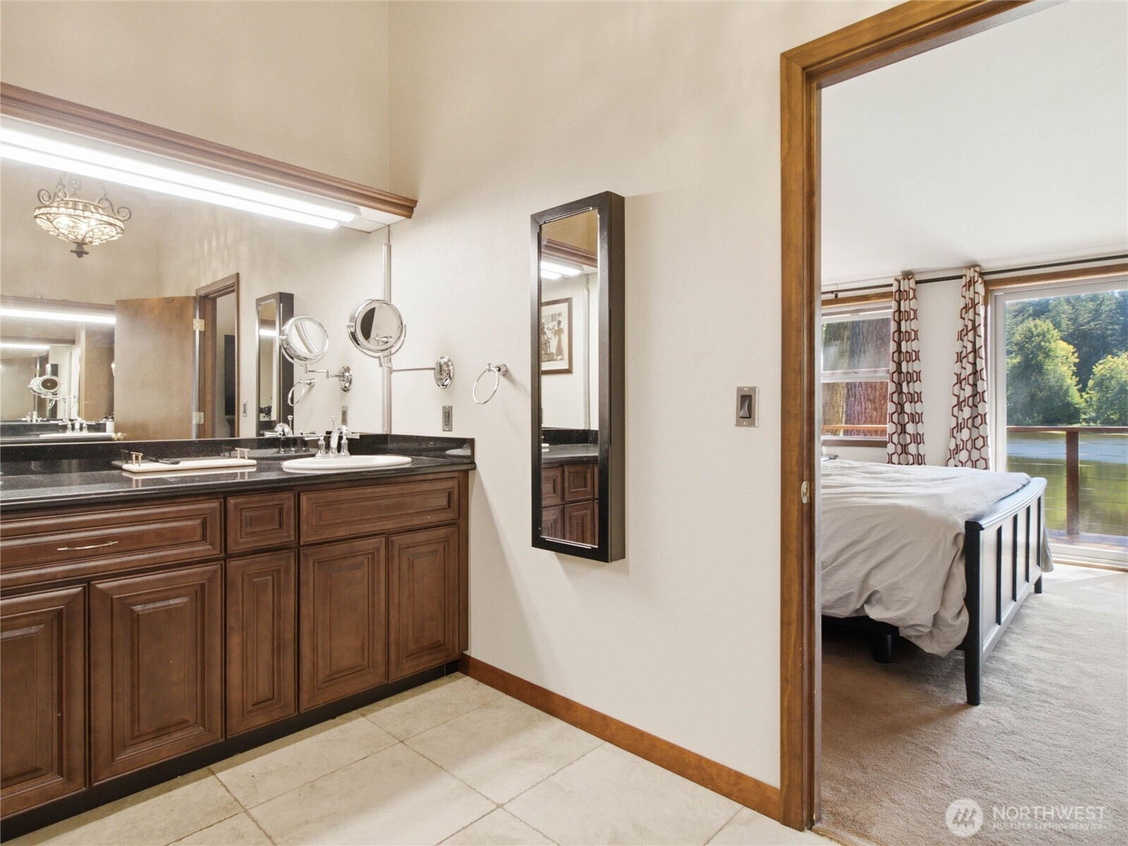 8024 Tanwax Drive Property Photo 18