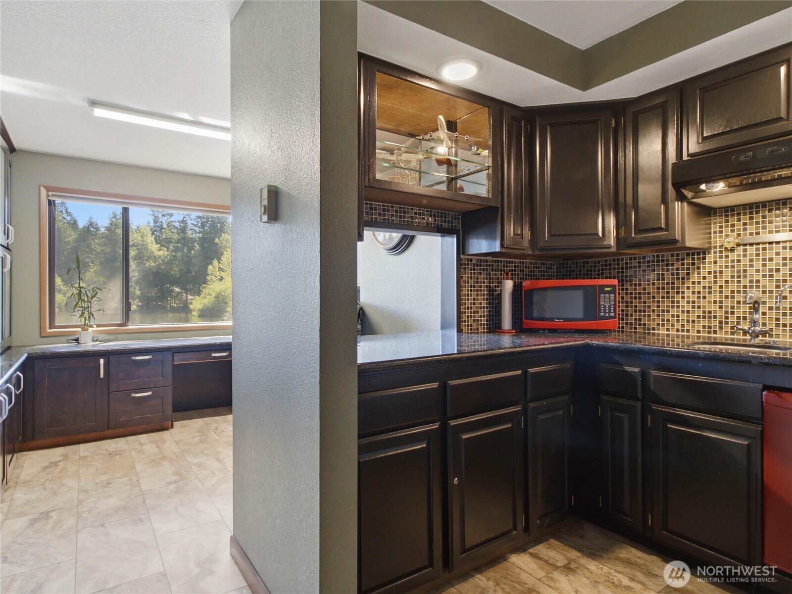 8024 Tanwax Drive Property Photo 20