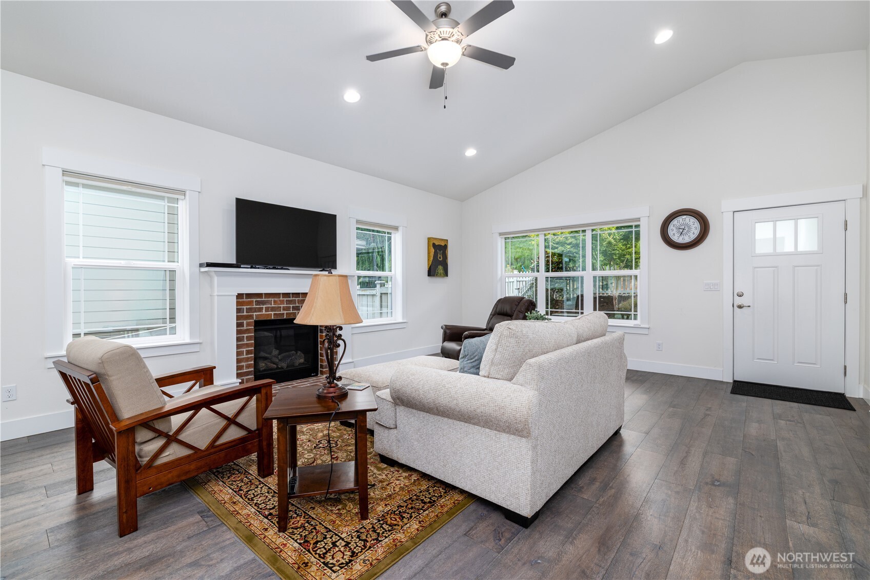 40 E Cedarland Lane Property Photo 6