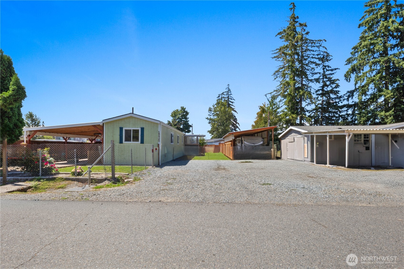 15920 81st Avenue Property Photo 2