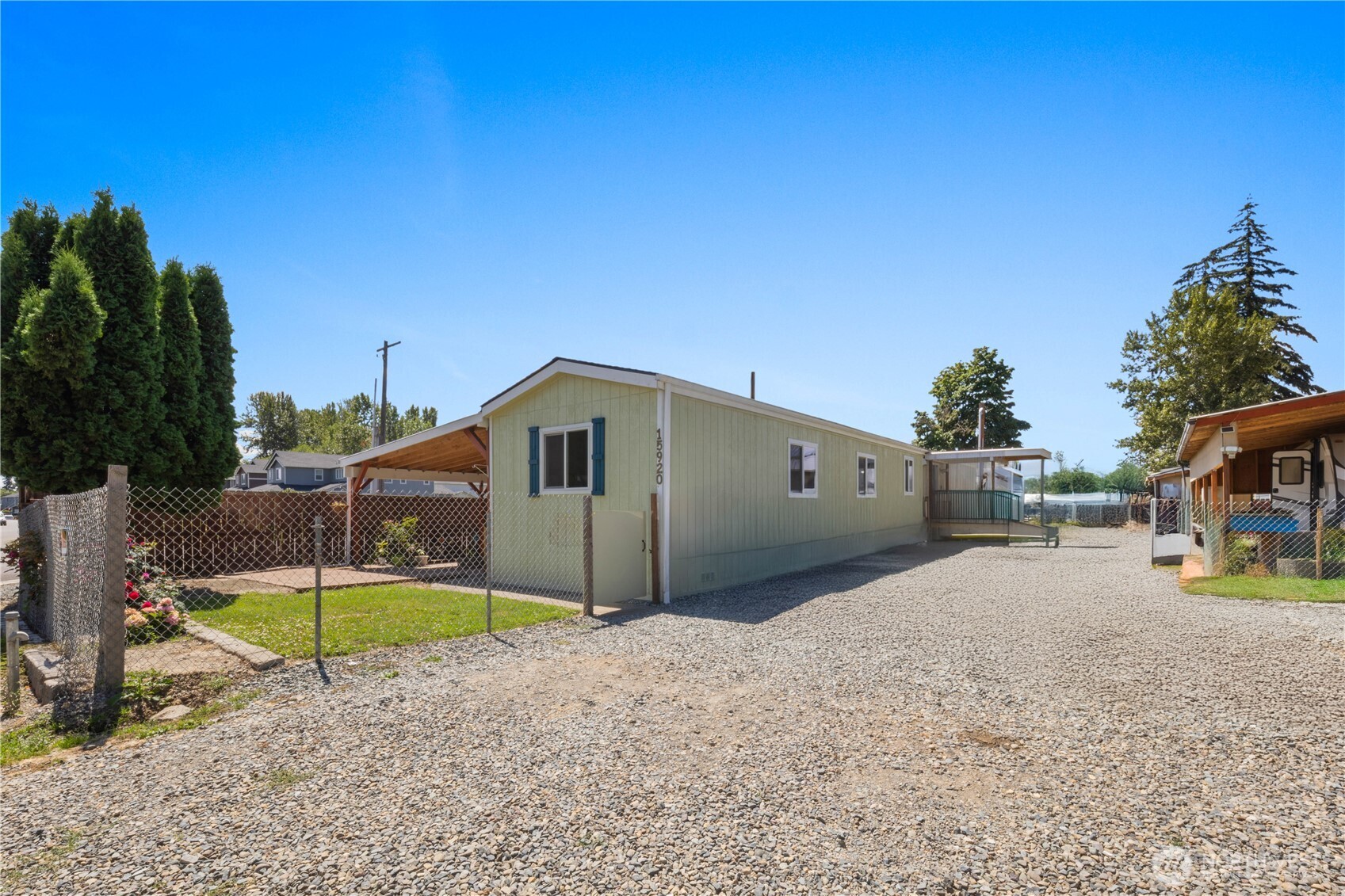 15920 81st Avenue Property Photo 4