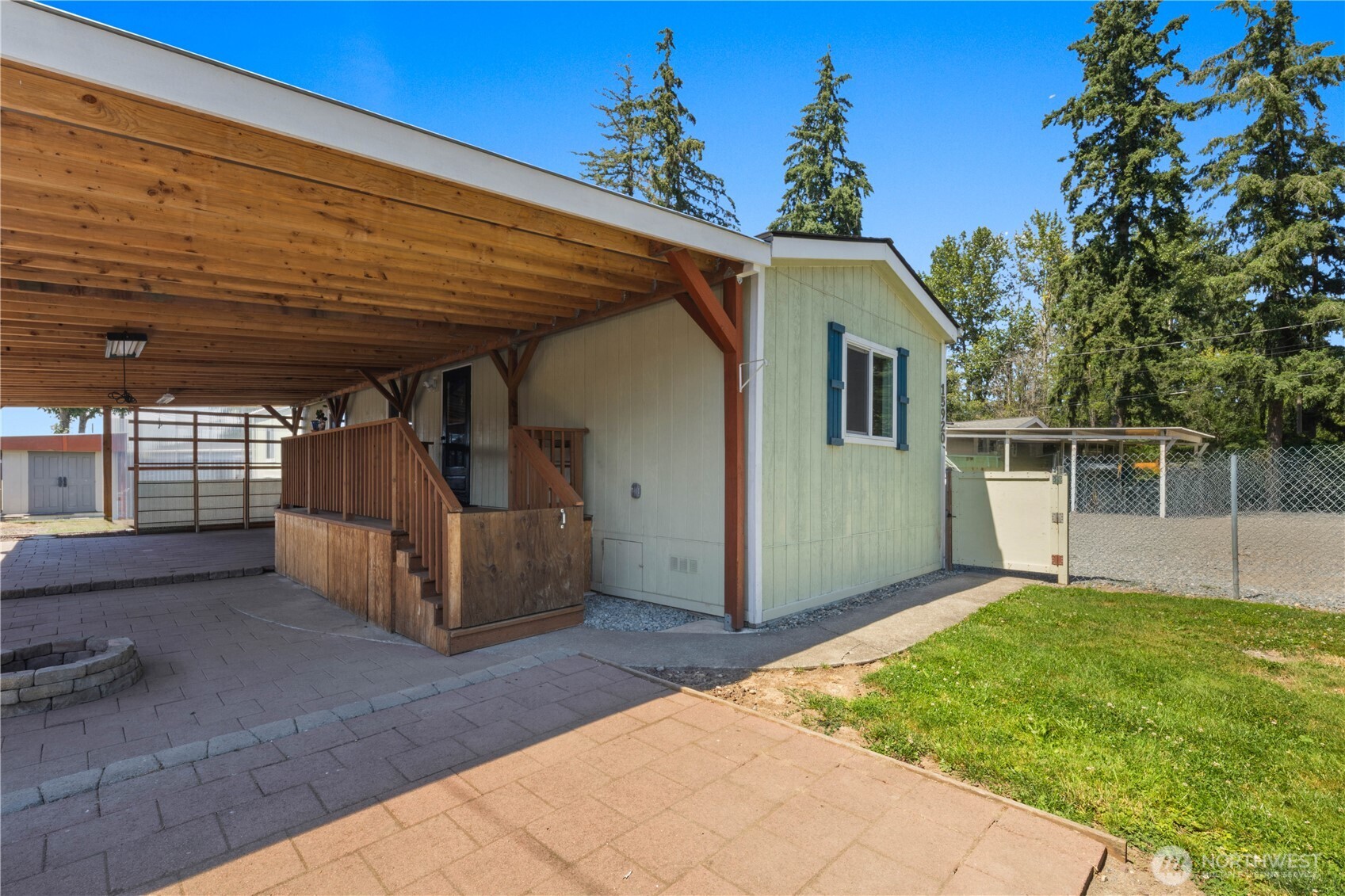 15920 81st Avenue Property Photo 6