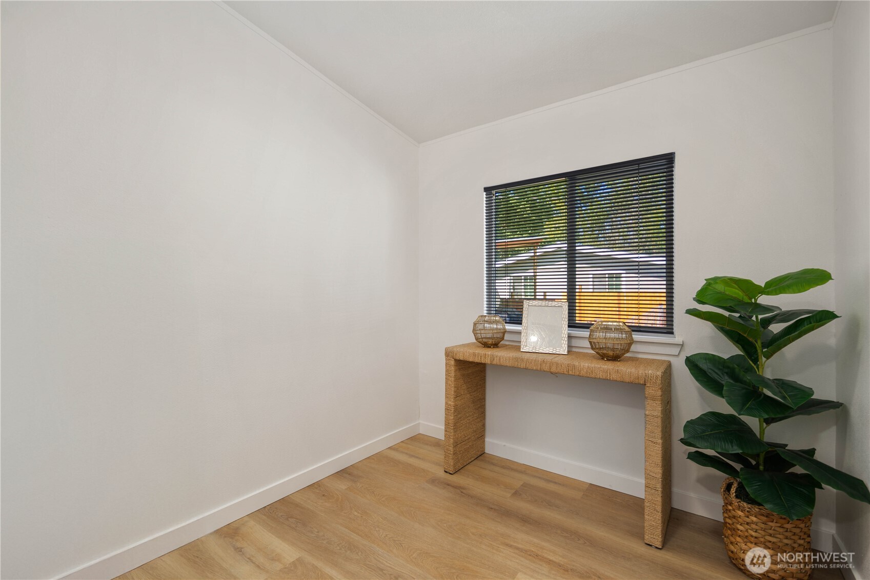 15920 81st Avenue Property Photo 7