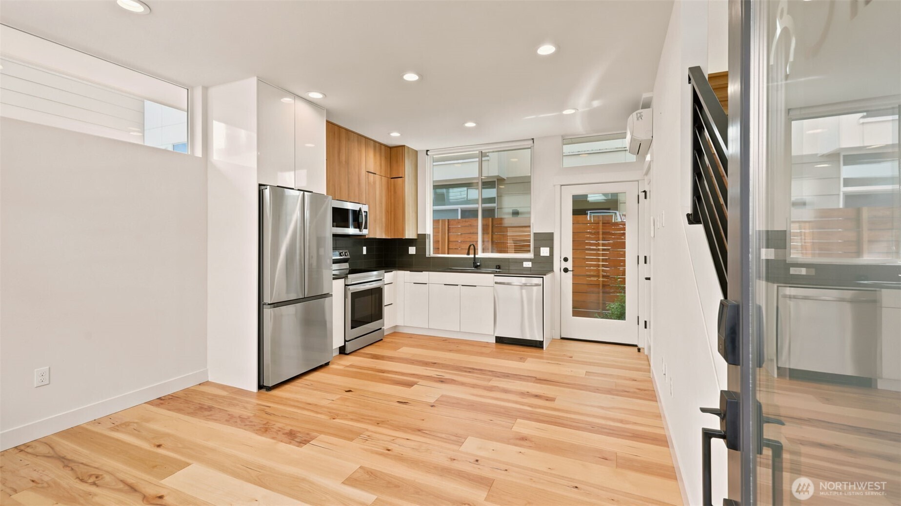 8815 Interlake Avenue C Property Photo 6
