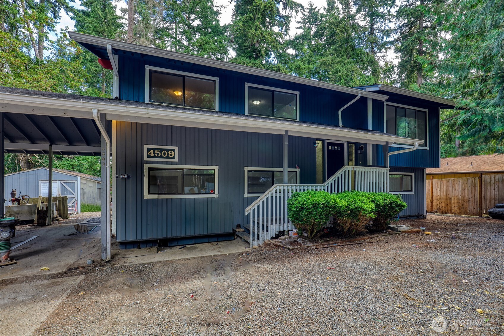 4509 W Tapps Drive Property Photo 1