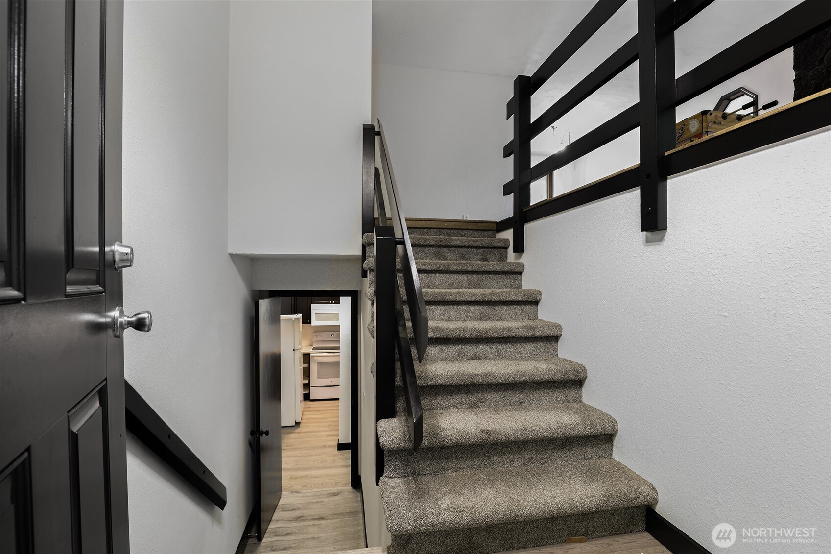 4509 W Tapps Drive Property Photo 3
