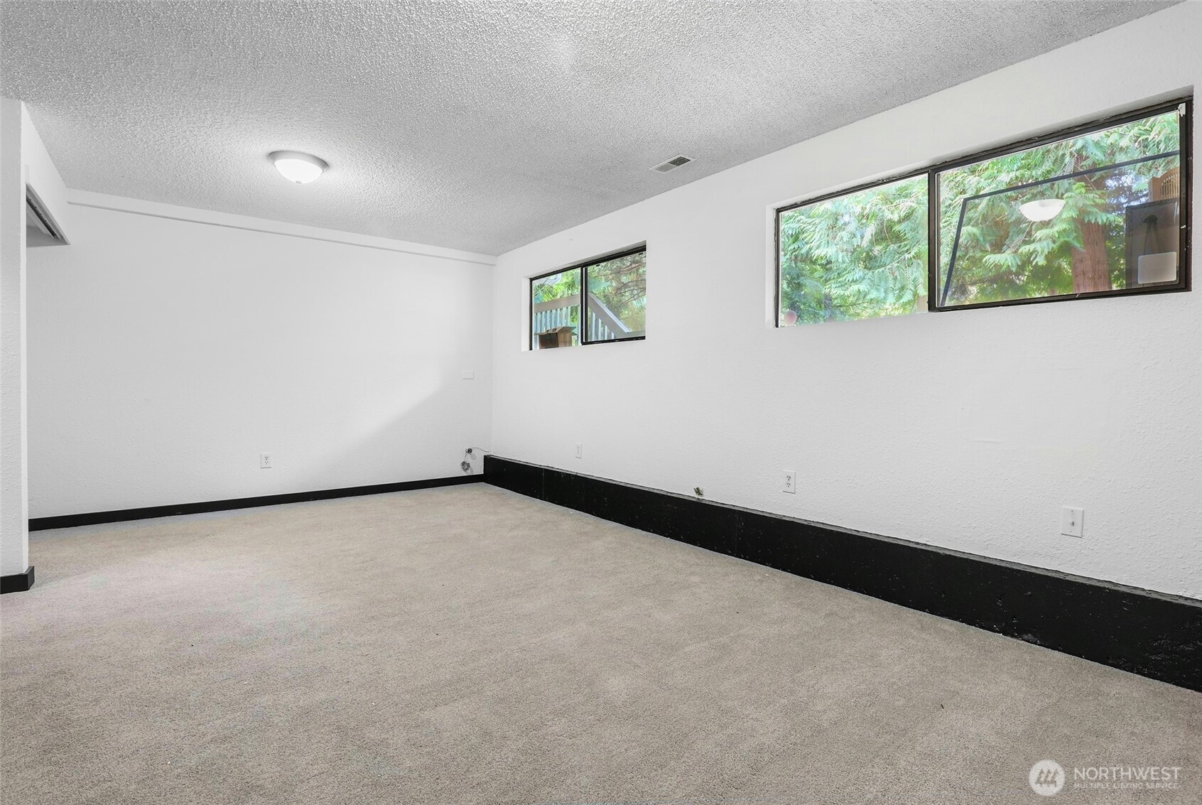 4509 W Tapps Drive Property Photo 15