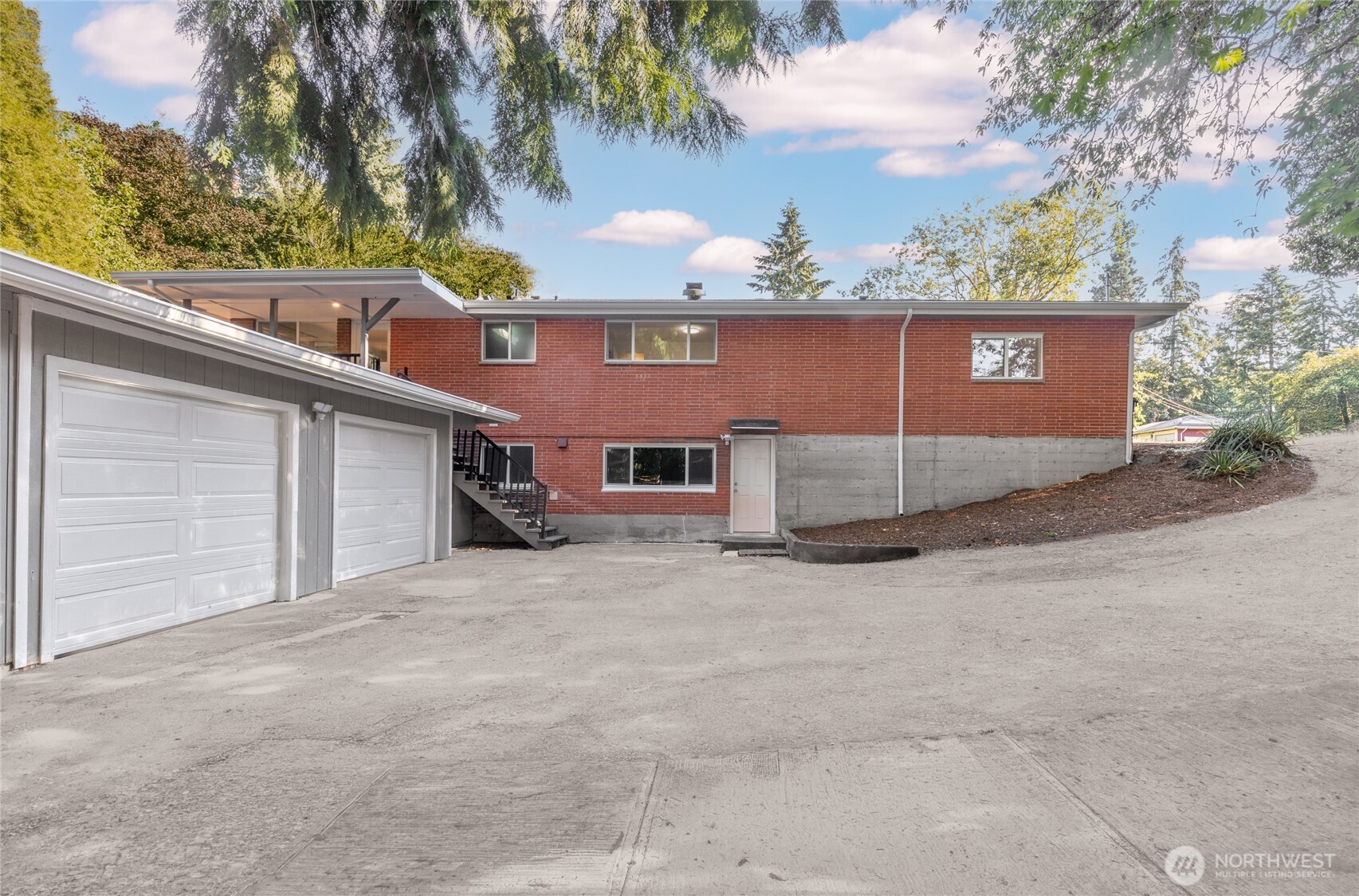 22212 105th Avenue Property Photo 3