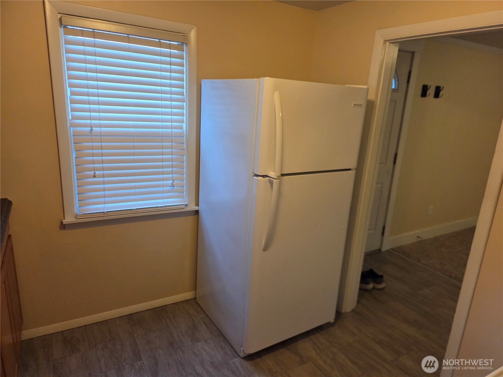 580 Sroufe Street Property Photo 6