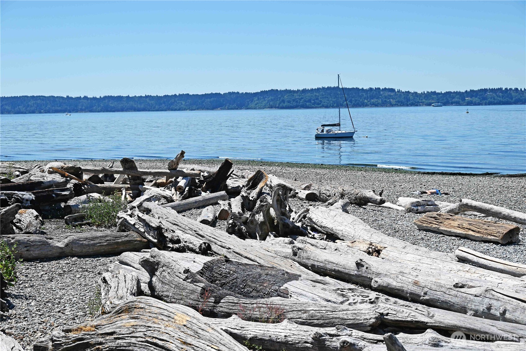 6400 Fauntleroy Way Property Photo 33