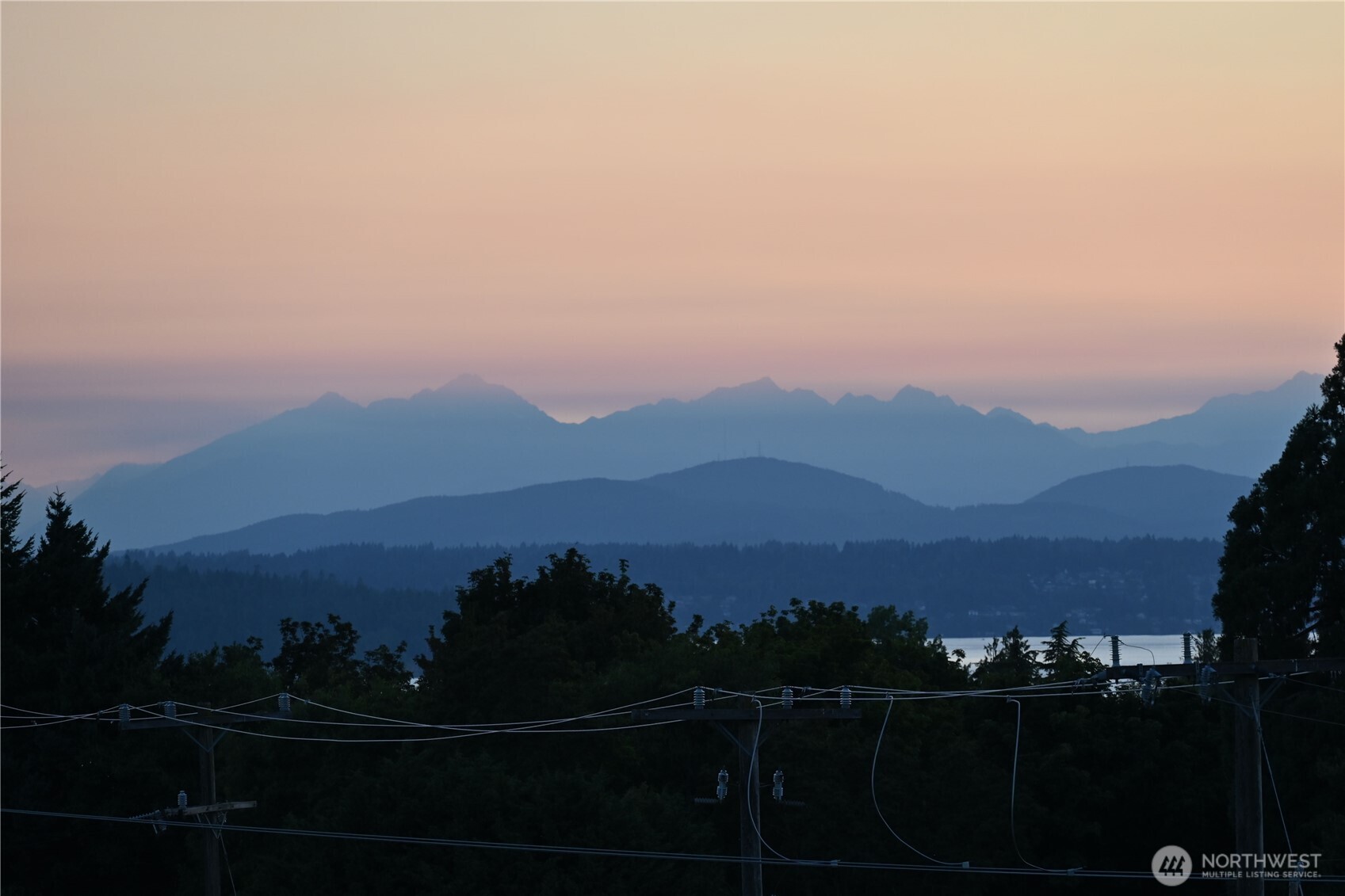 6400 Fauntleroy Way Property Photo 34