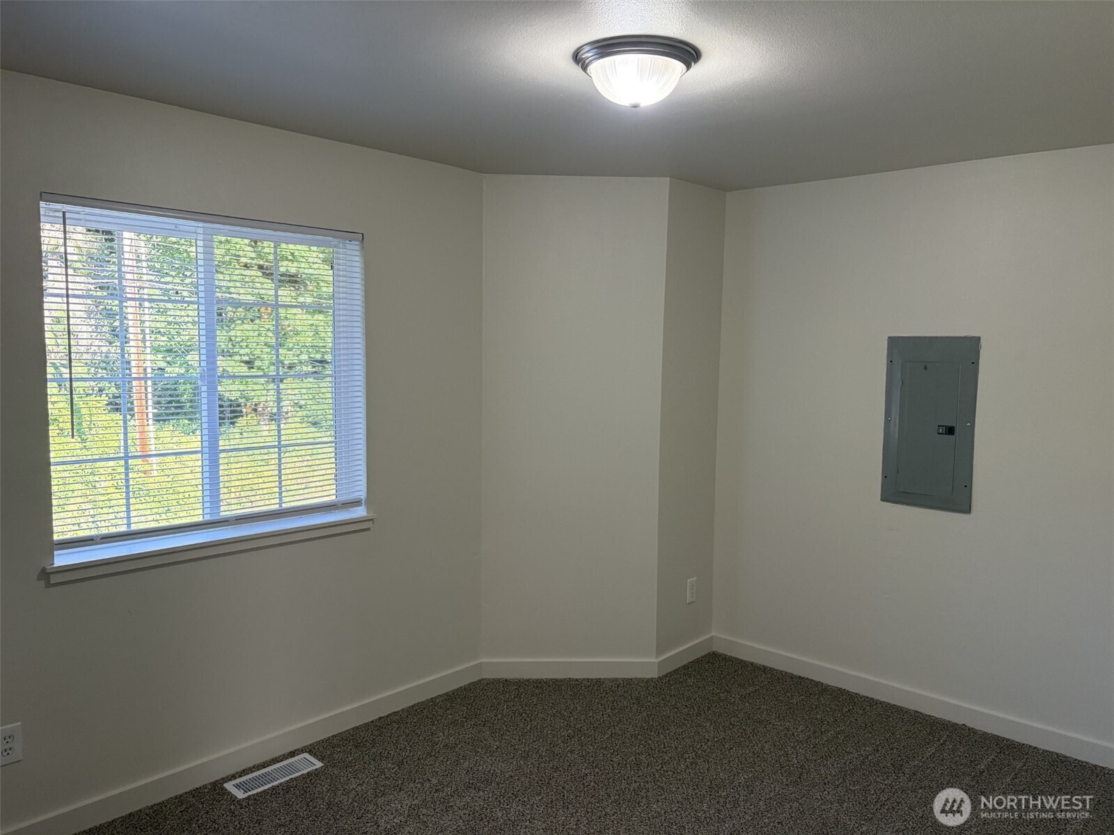 11218 192nd Drive Property Photo 16