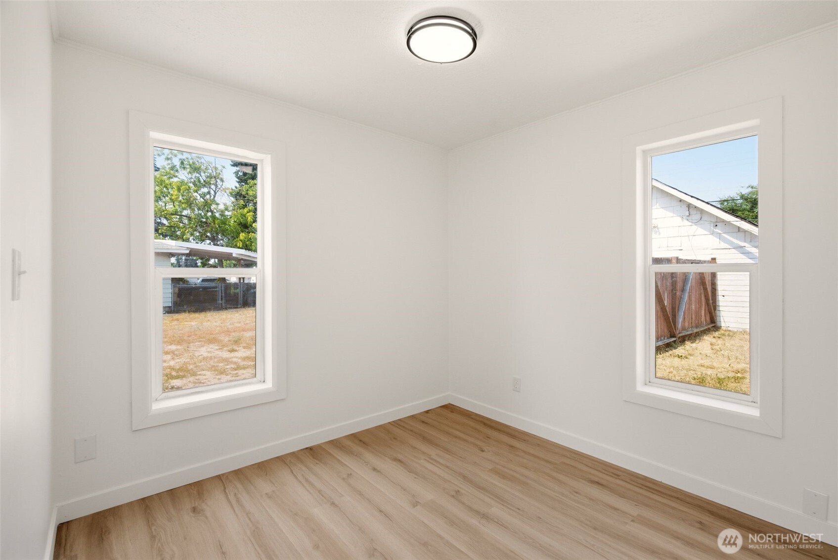 717 E Wabash Avenue Property Photo 11