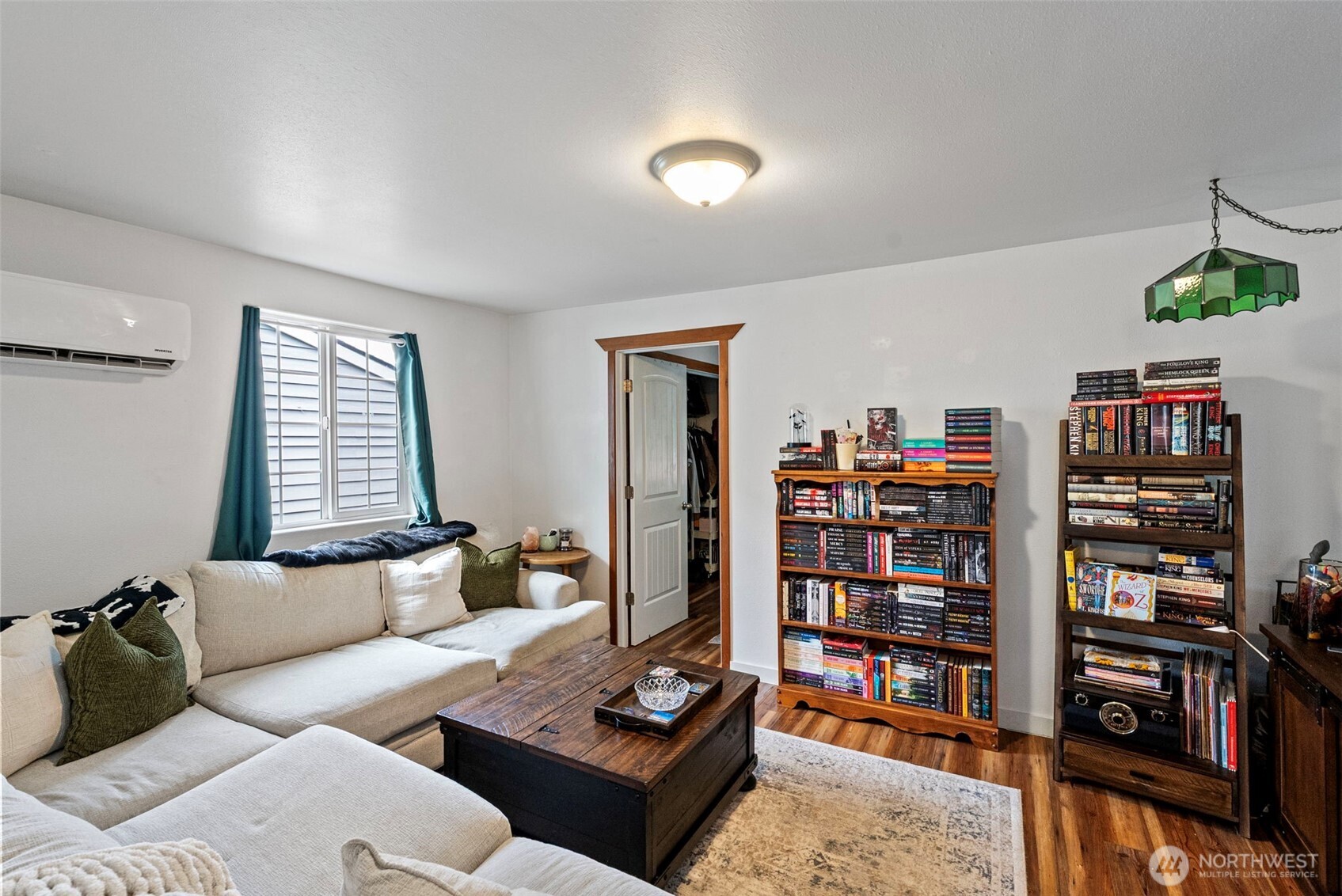 1529 N Montgomery Avenue Property Photo 3