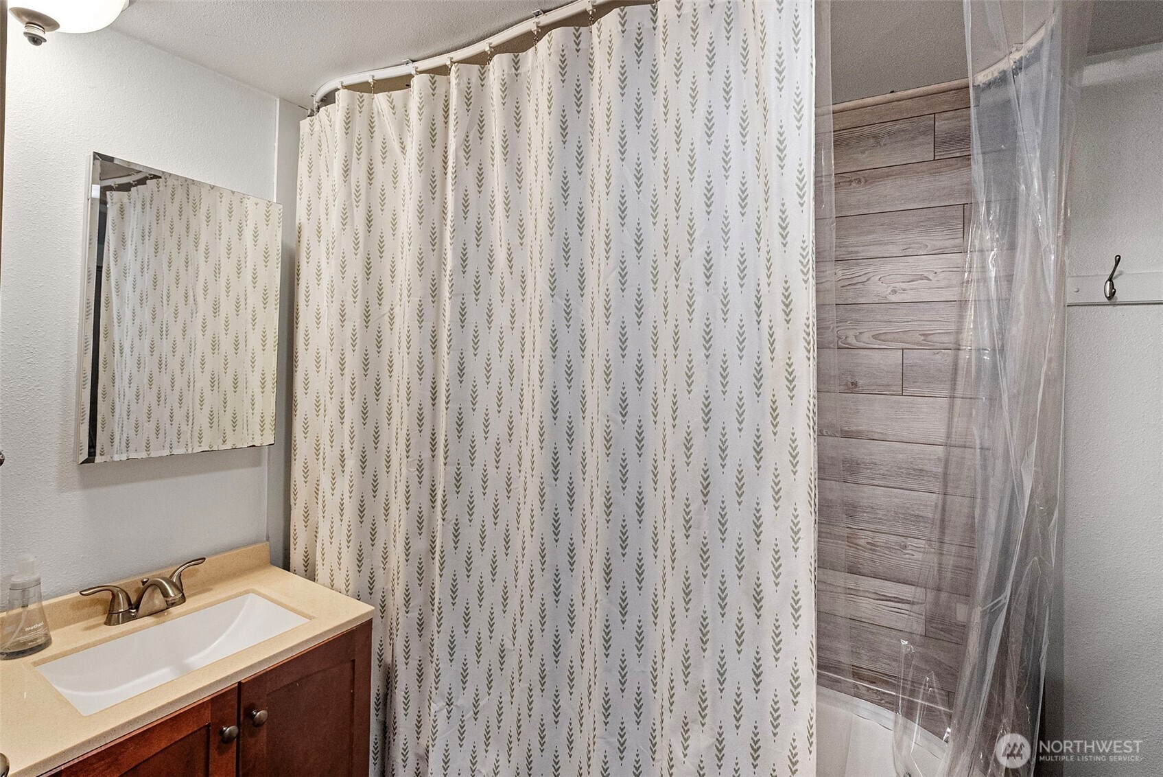 1529 N Montgomery Avenue Property Photo 7