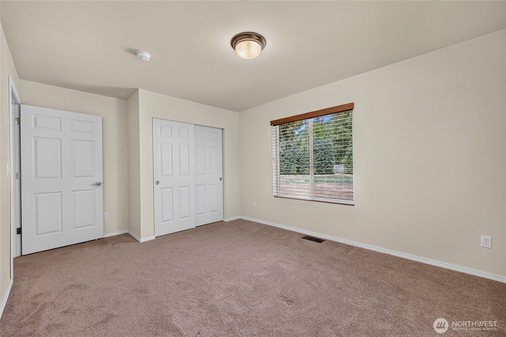 133 Lost Creek Drive Property Photo 12