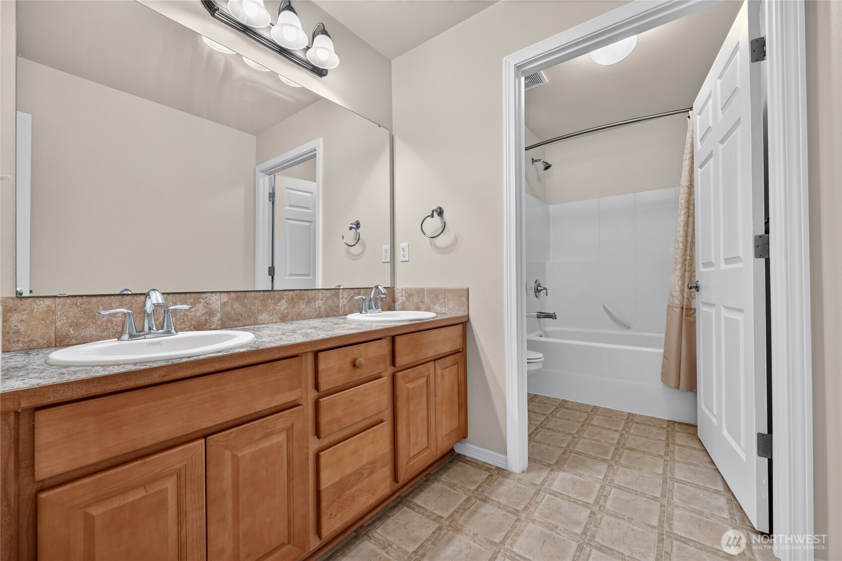 133 Lost Creek Drive Property Photo 15