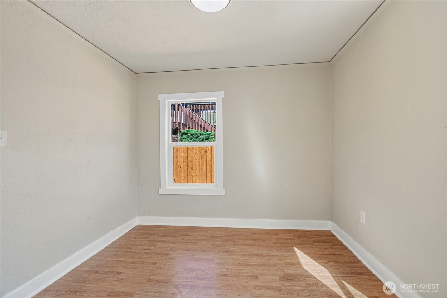 3015 Dover Street Property Photo 18