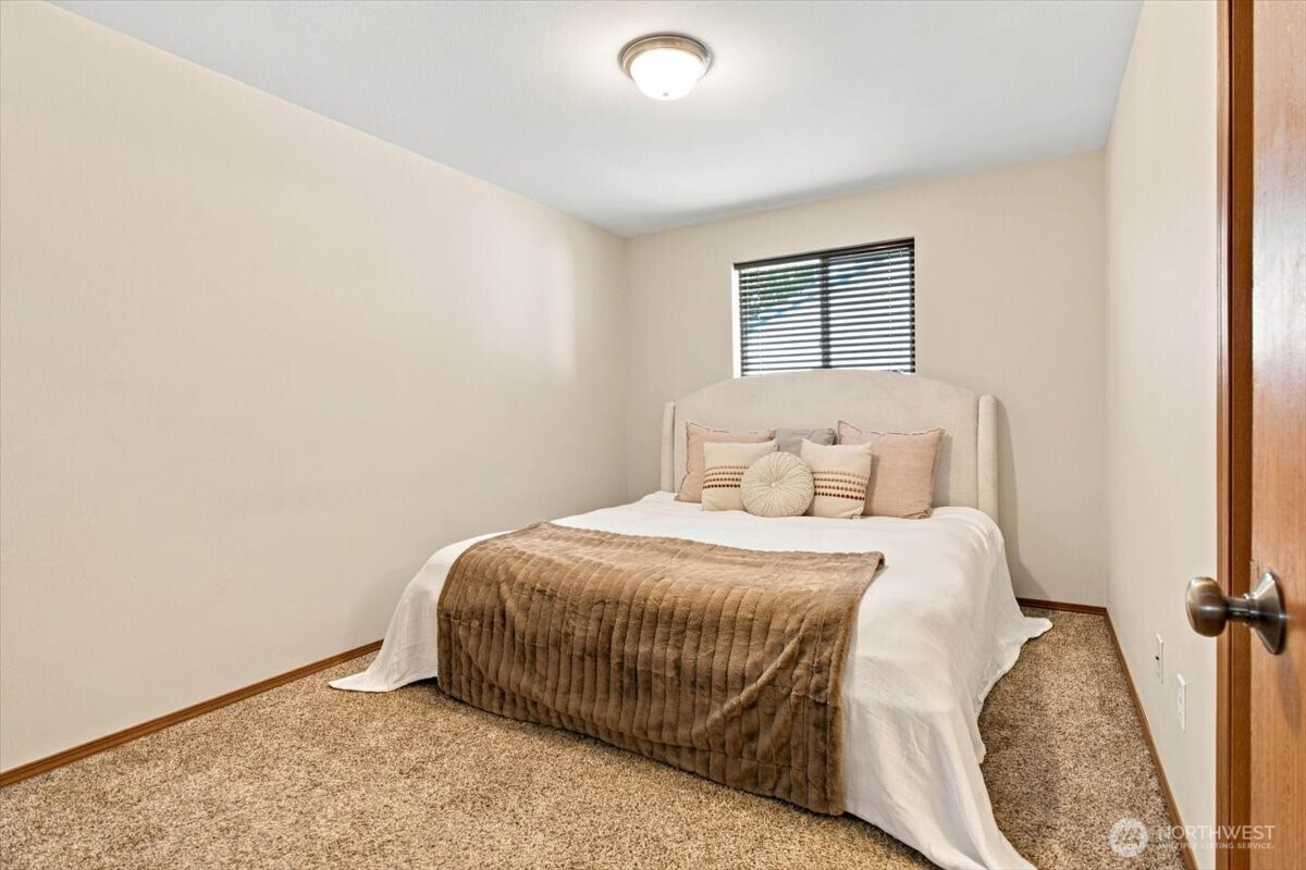 760 Sunset Avenue Property Photo 20