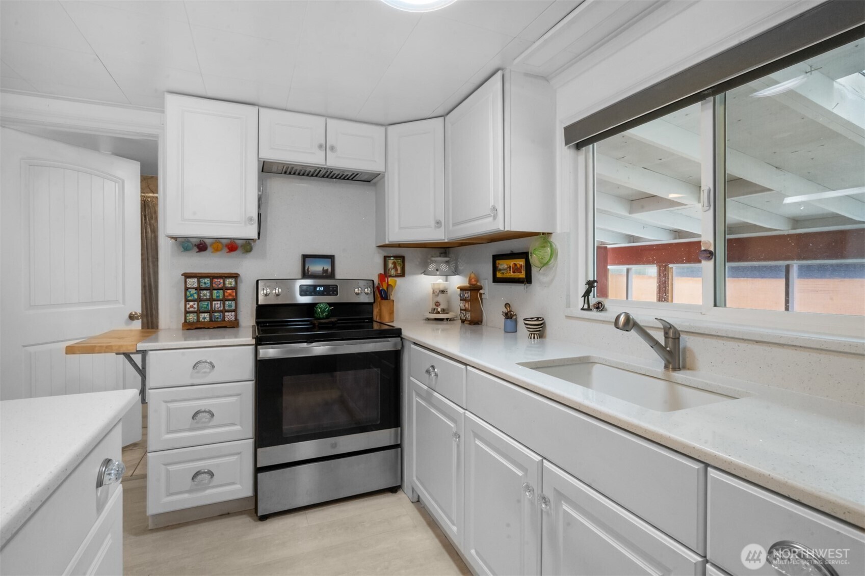 1822 Island Drive Property Photo 12