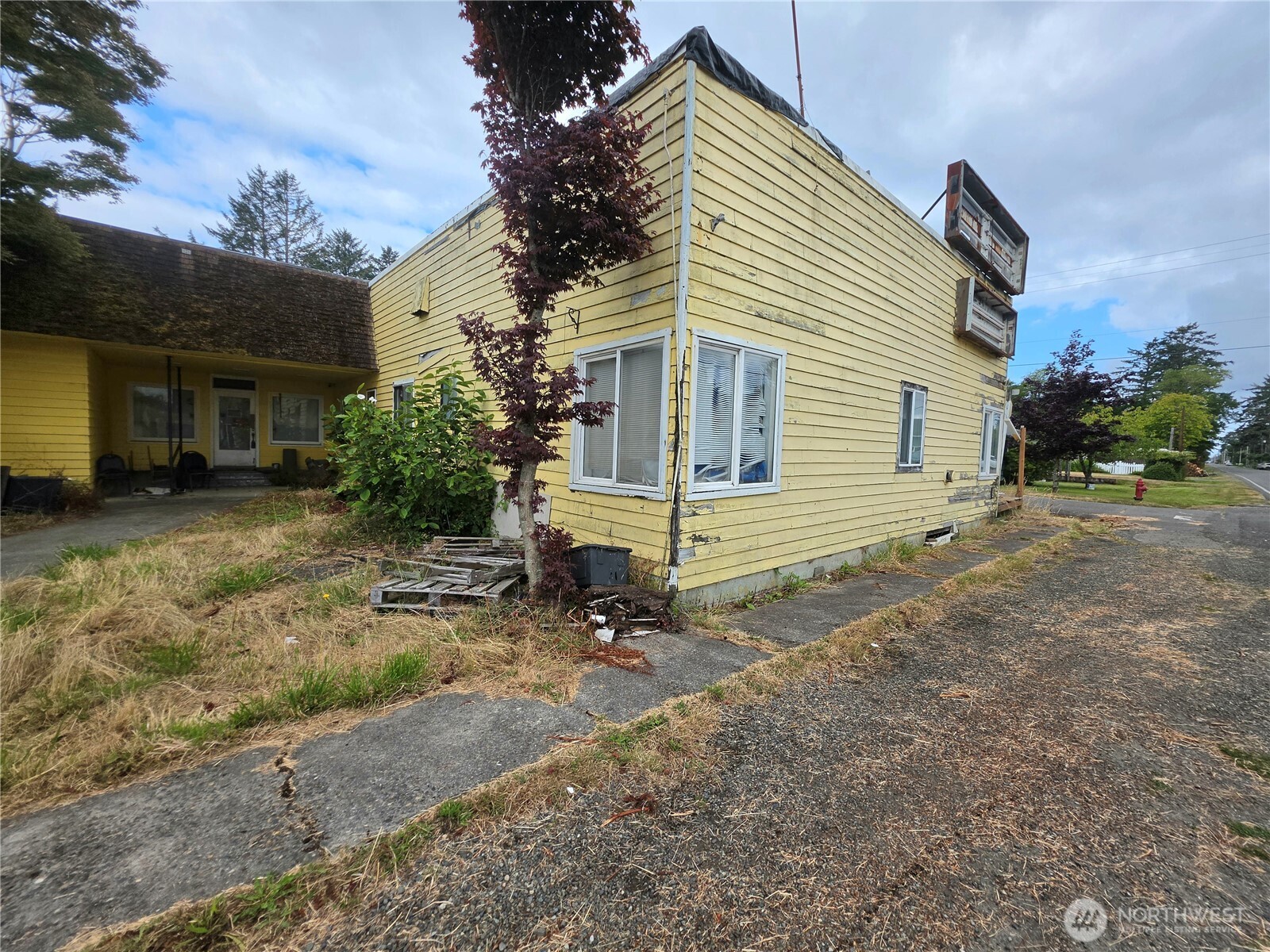 3815 L Place Property Photo 7