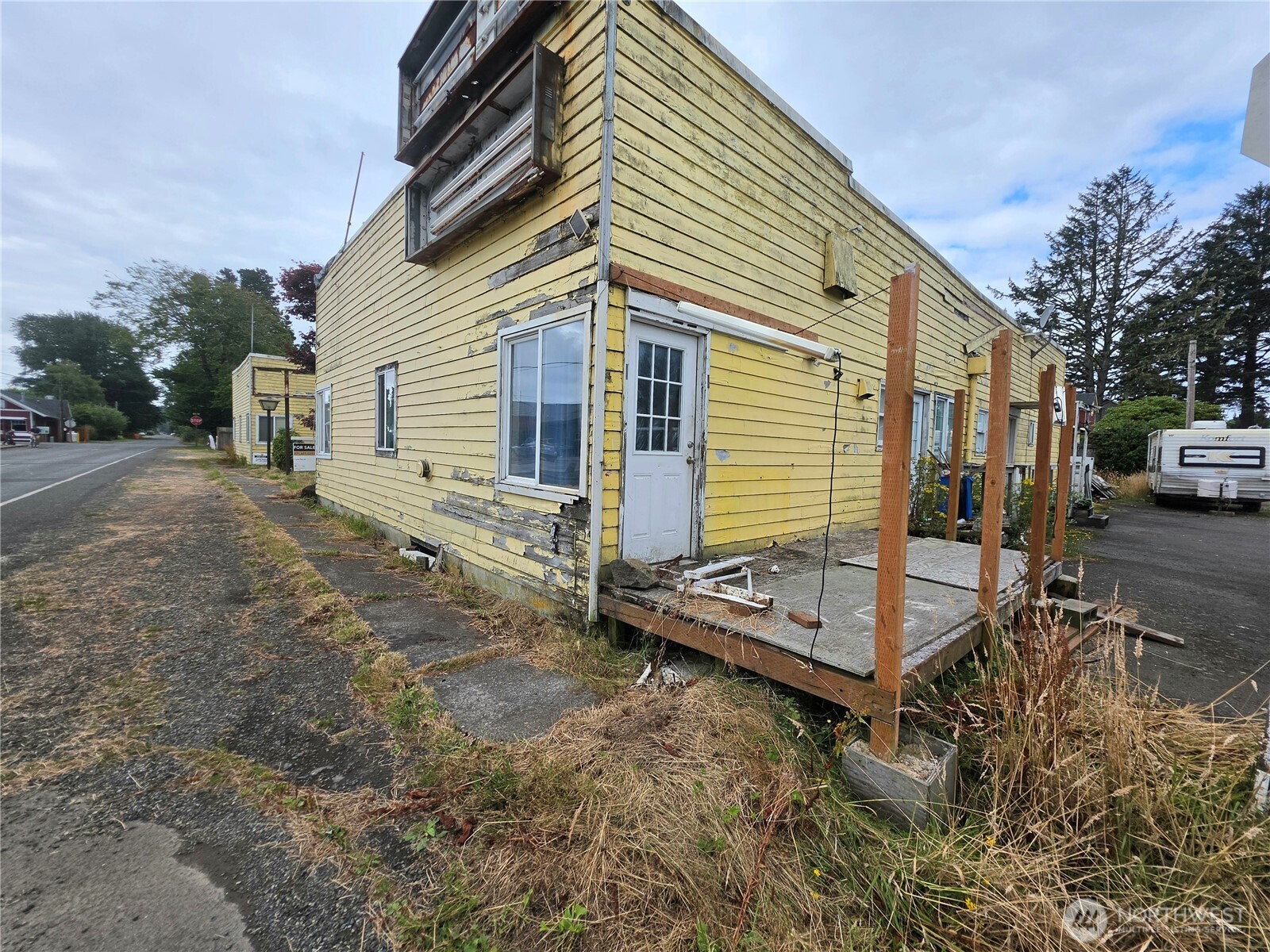 3815 L Place Property Photo 11