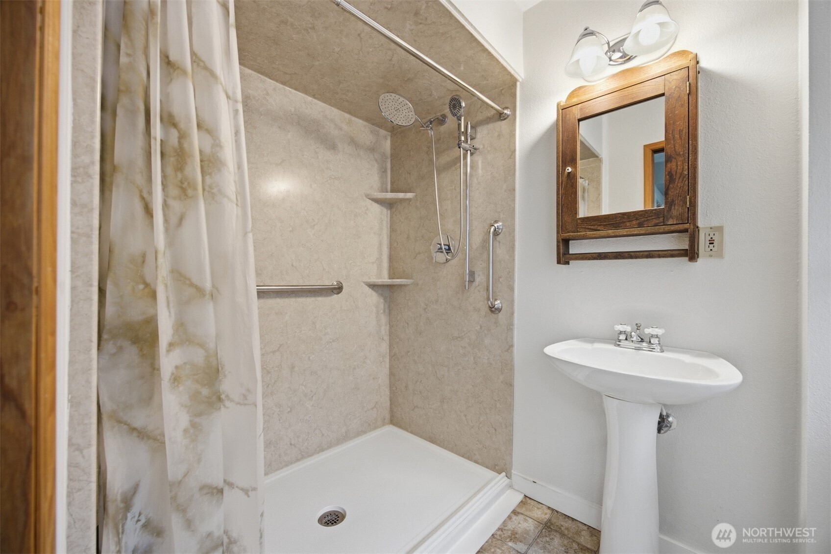 13872 Trumpeter Lane Property Photo 35