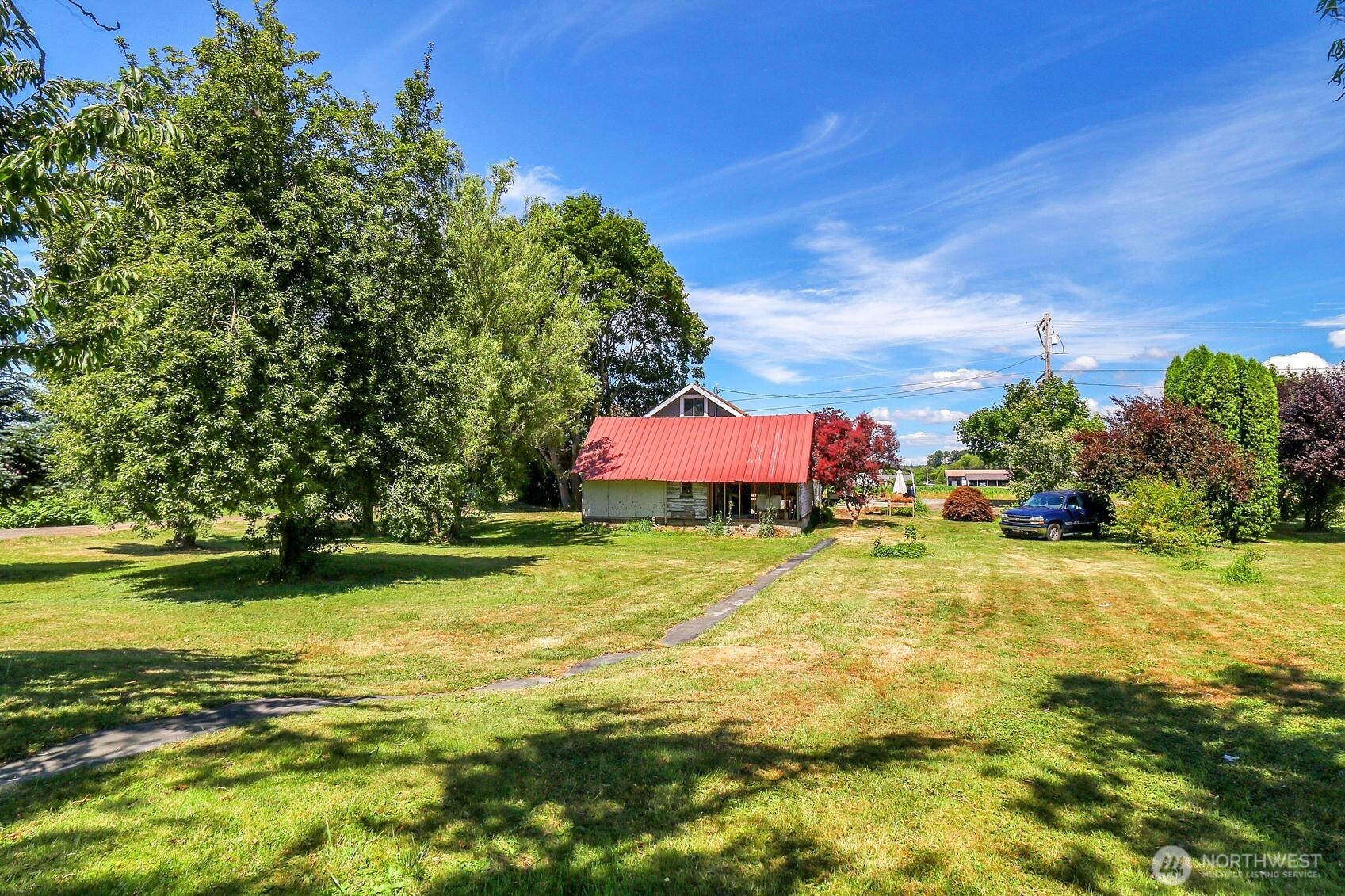 320 Pioneer Highway Property Photo 13
