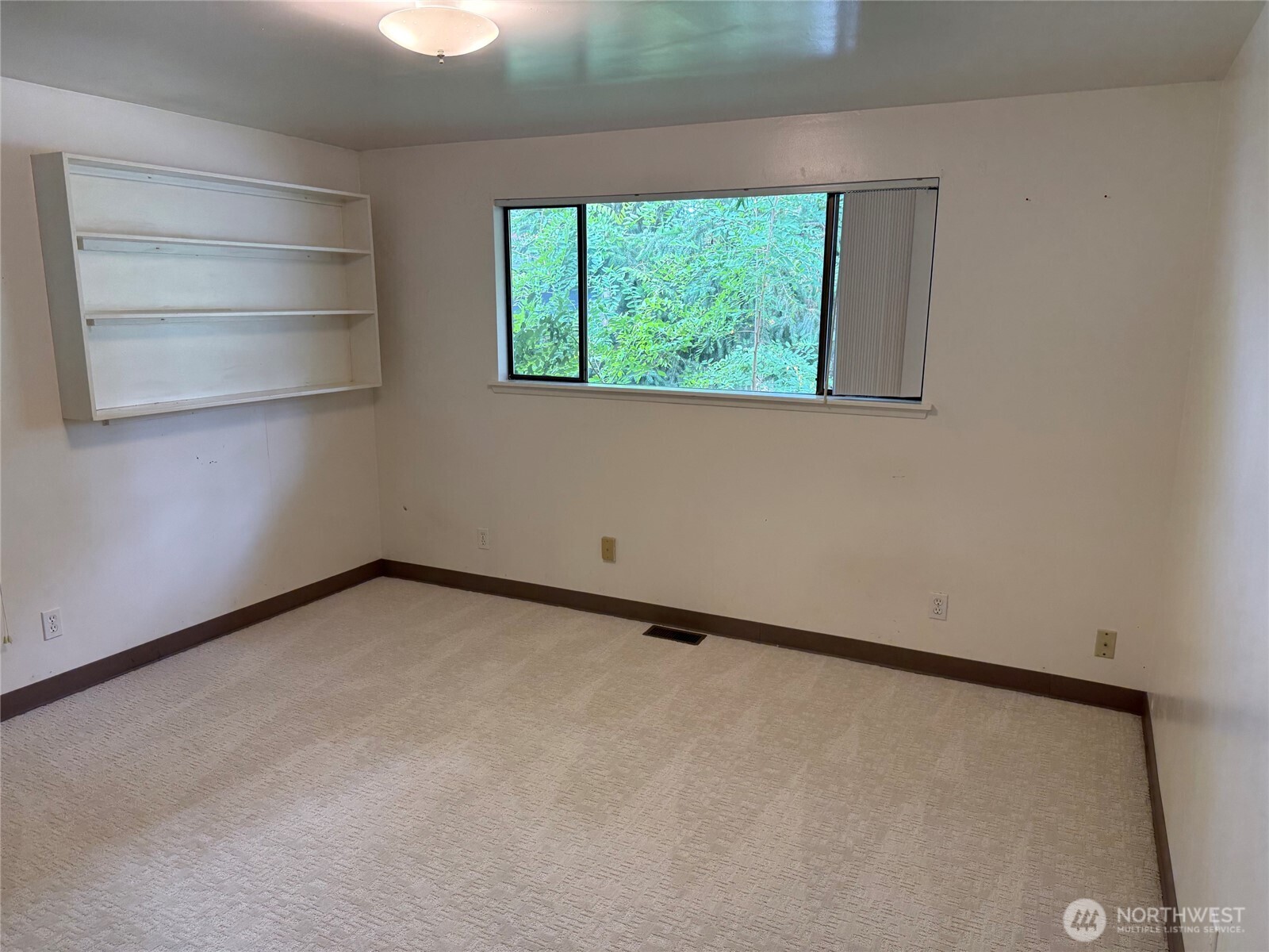 15109 Se Newport Way Property Photo 6