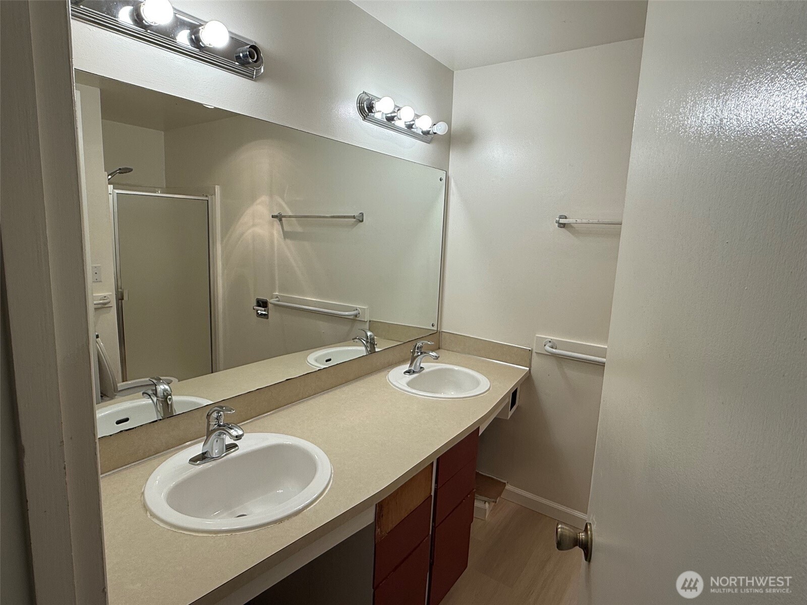 15109 Se Newport Way Property Photo 8
