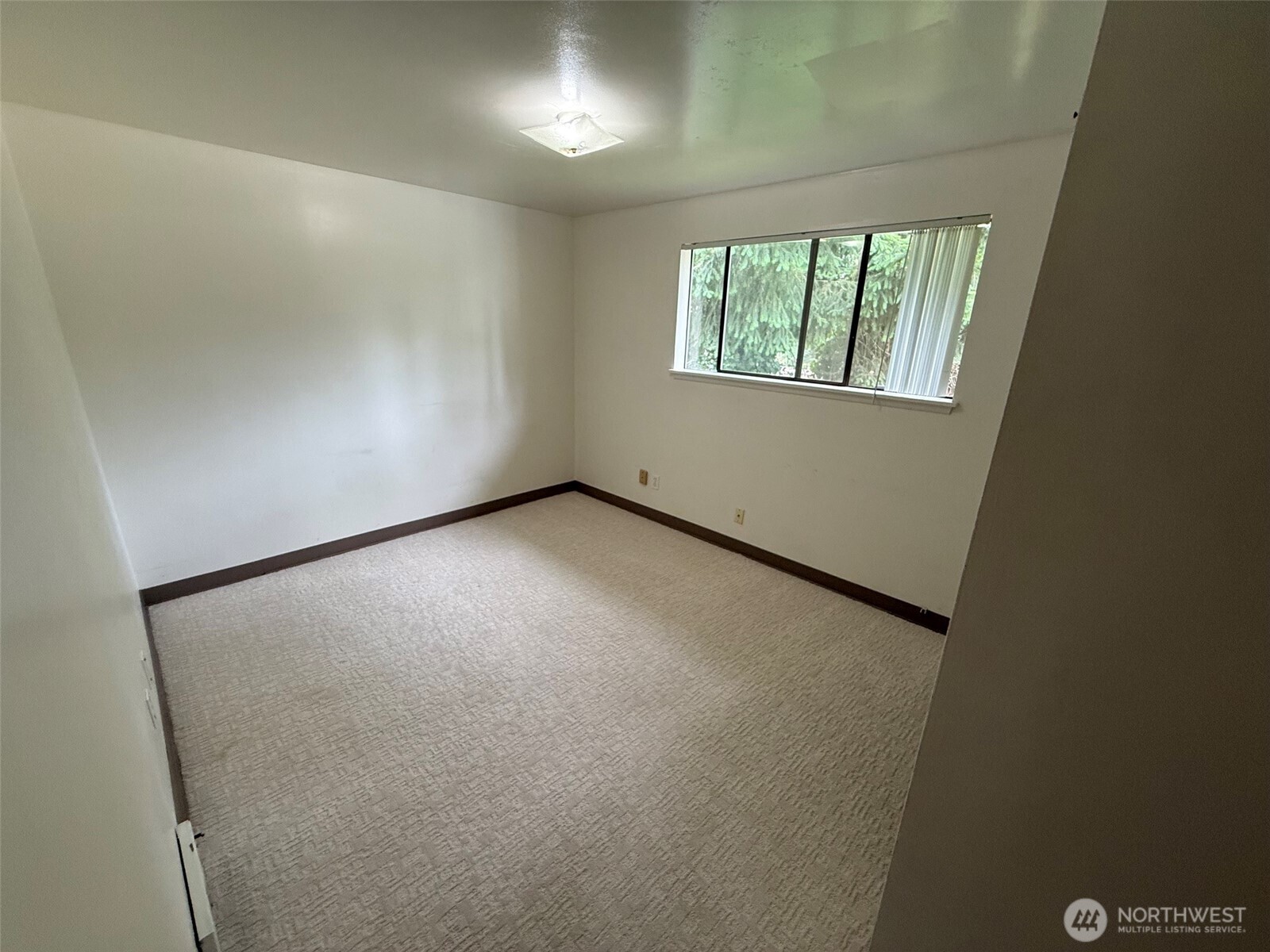 15109 Se Newport Way Property Photo 9