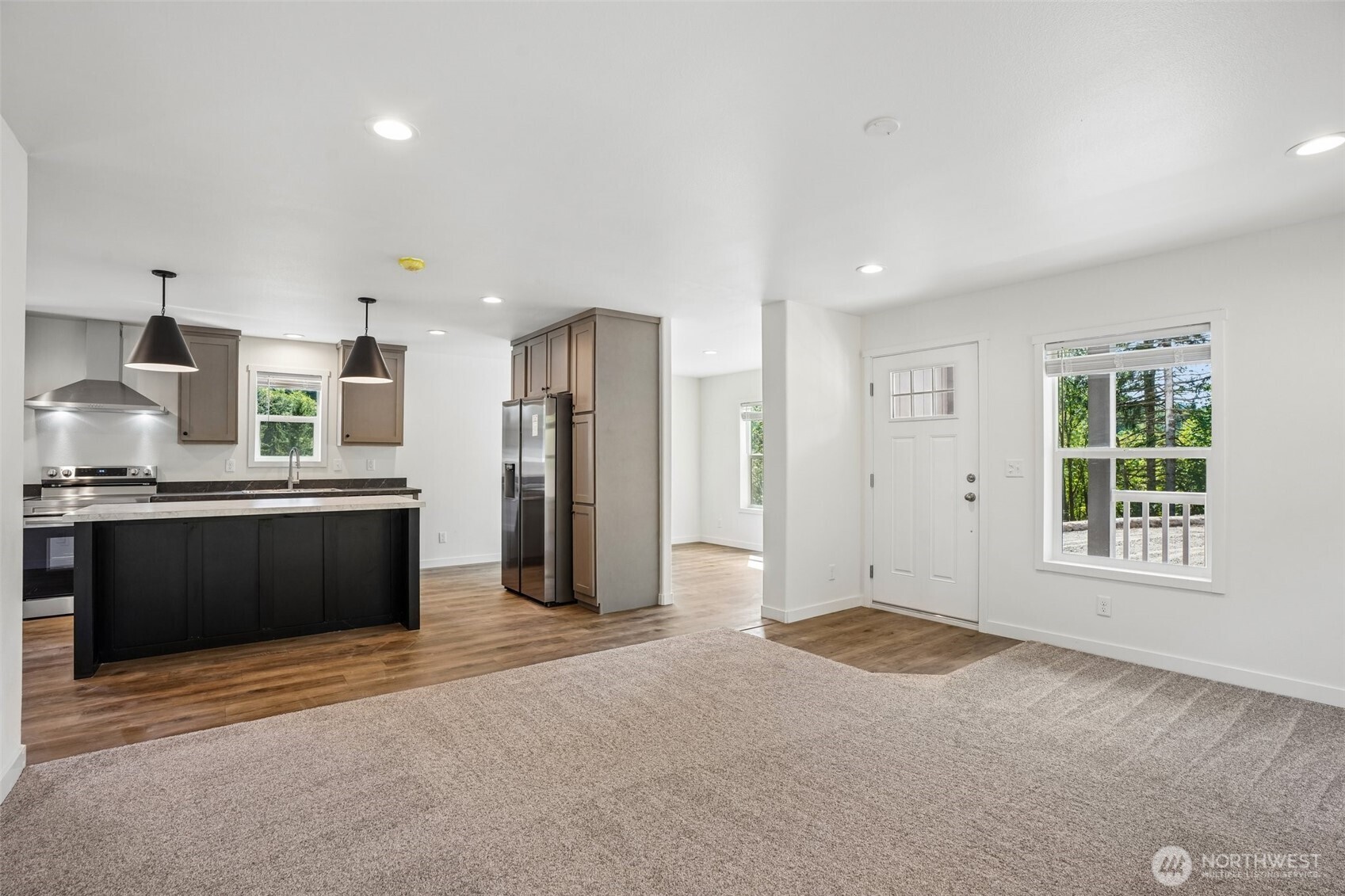 438 S Portal Loop Property Photo 10