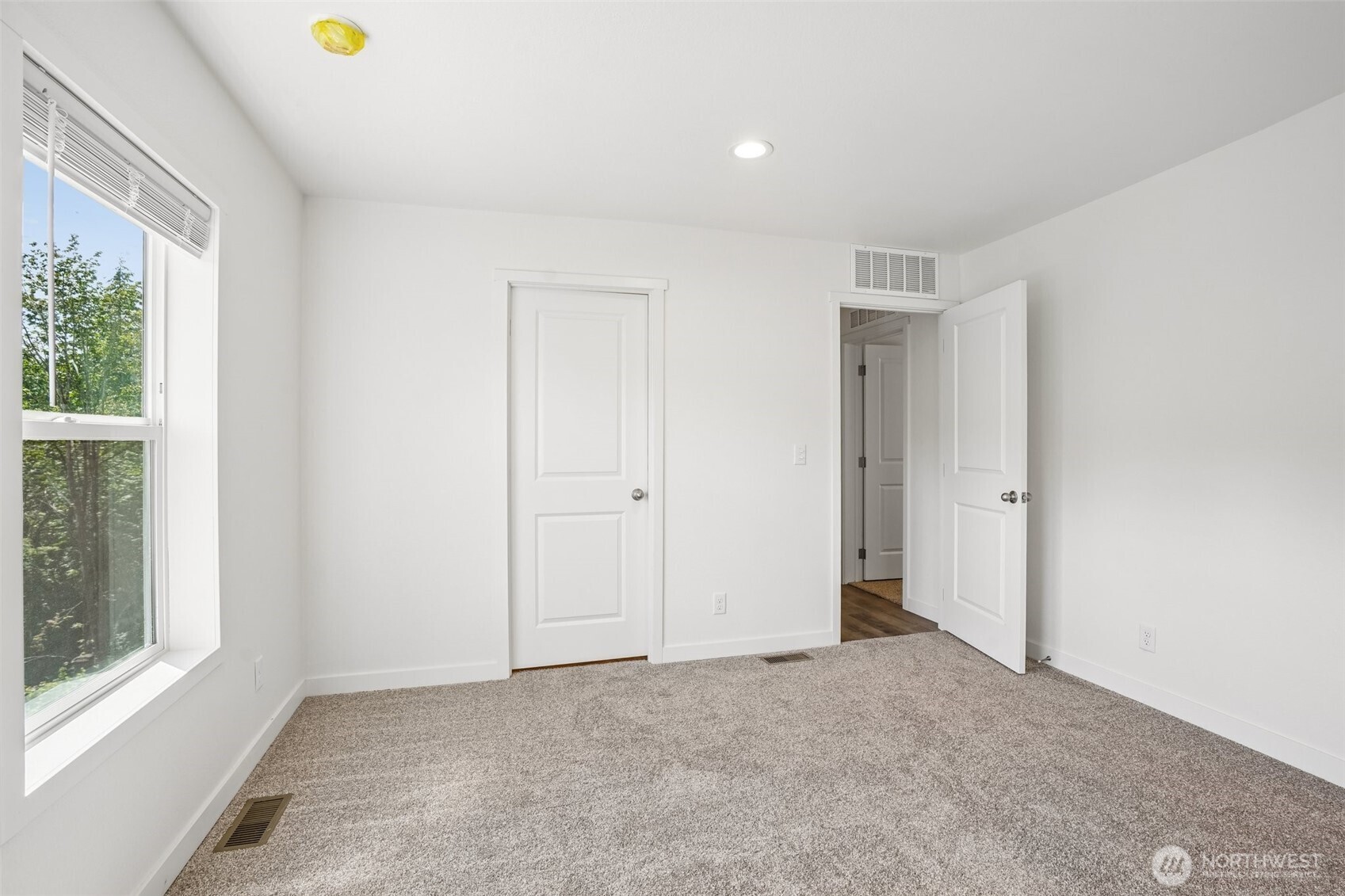 438 S Portal Loop Property Photo 24
