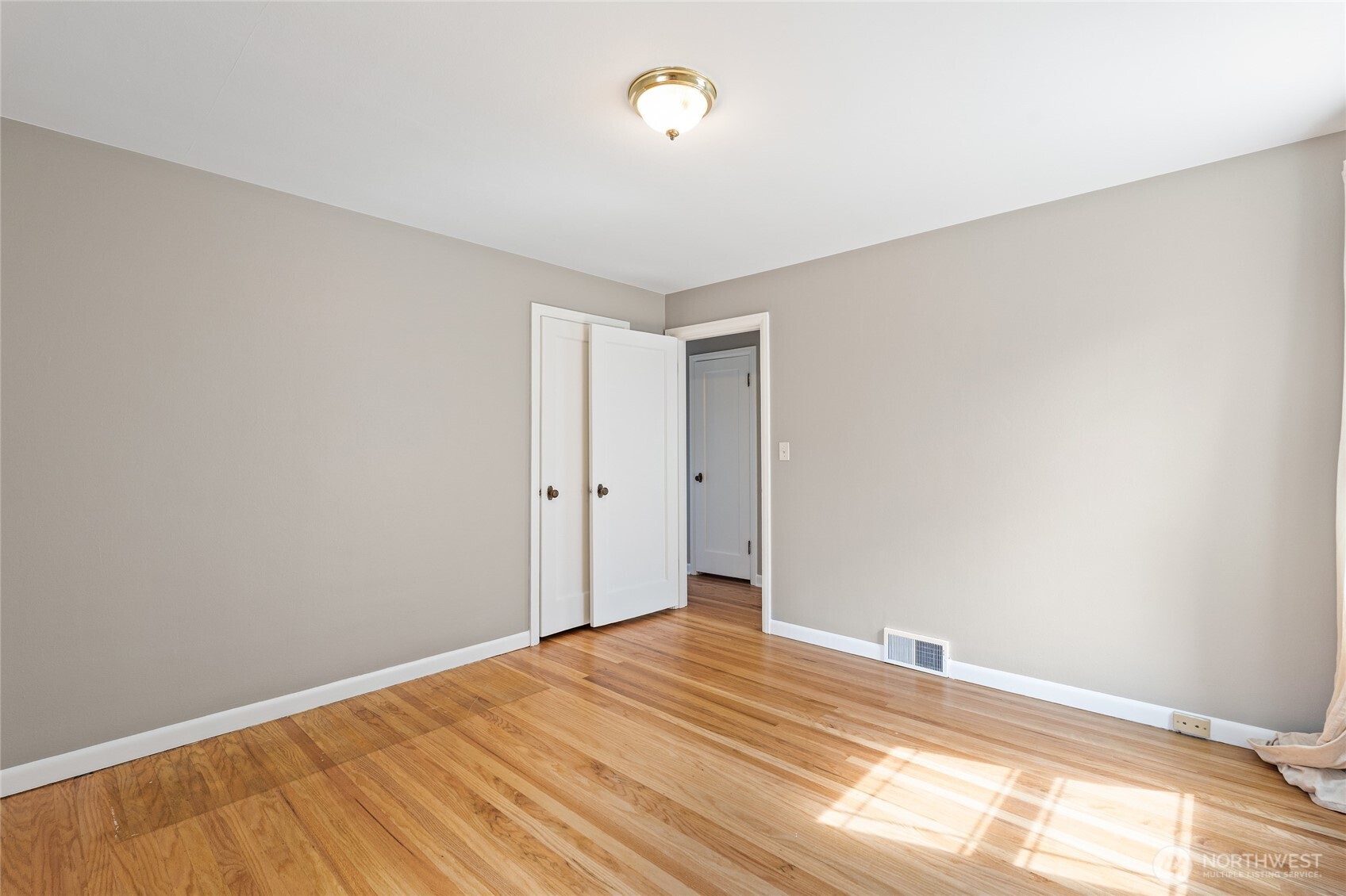3012 35th Avenue Property Photo 15