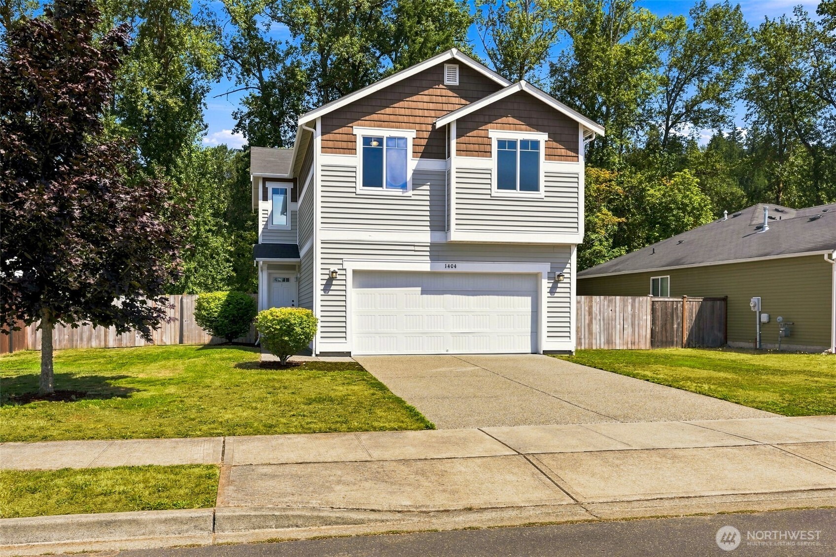 1404 Daffodil Avenue Property Photo 2