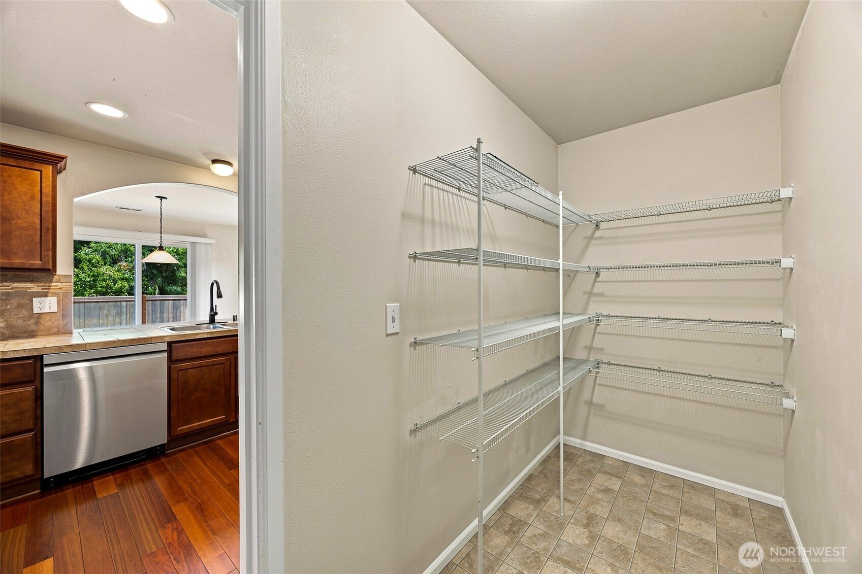 1404 Daffodil Avenue Property Photo 9