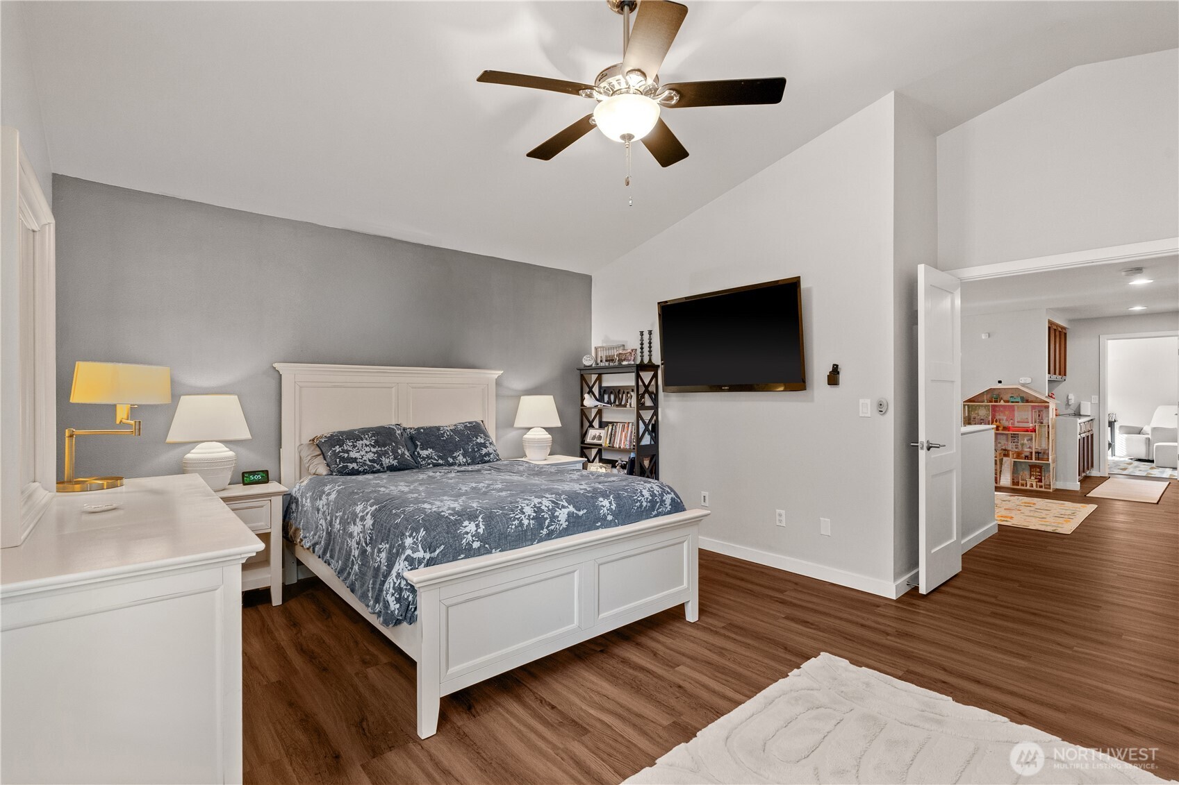 2204 163rd Street Property Photo 18