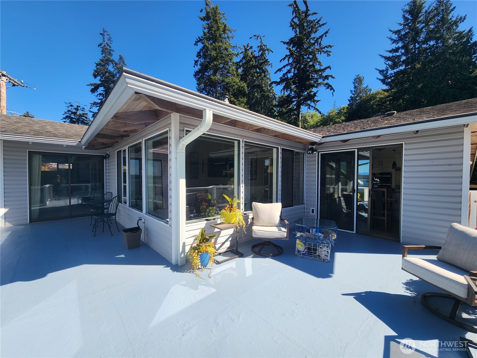 2426 Eastpoint Drive Property Photo 23