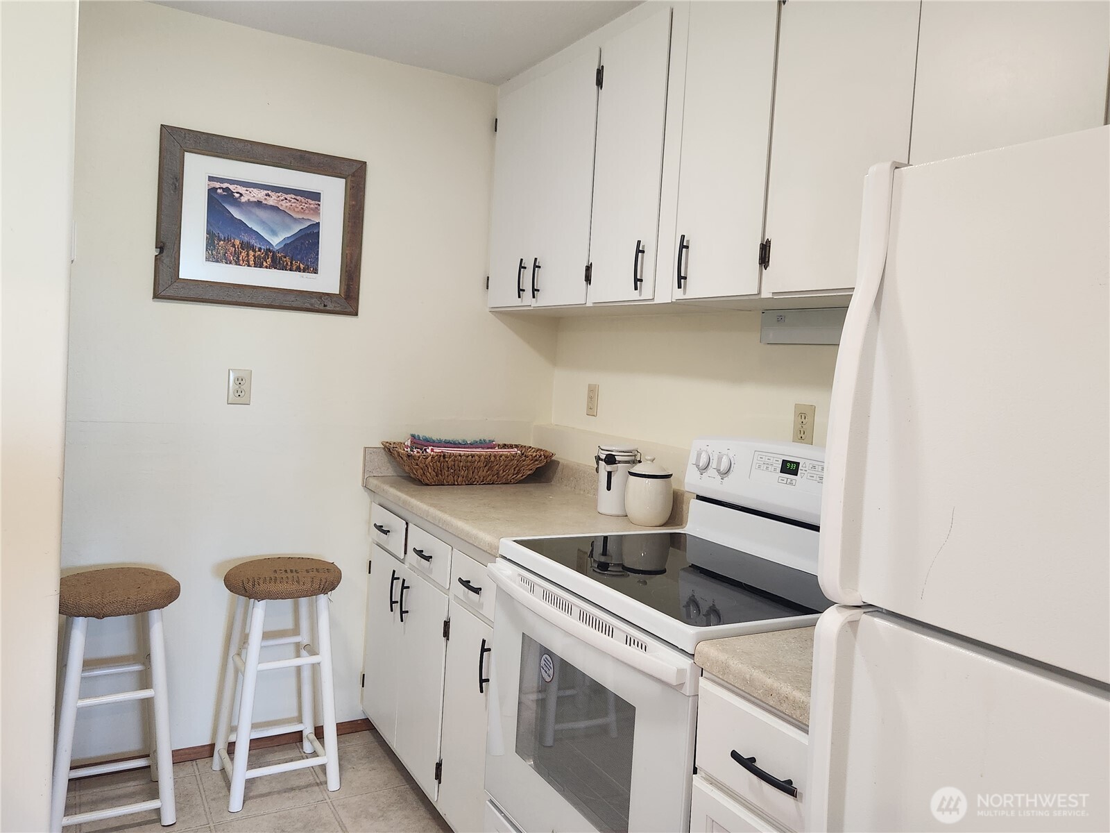 2426 Eastpoint Drive Property Photo 27
