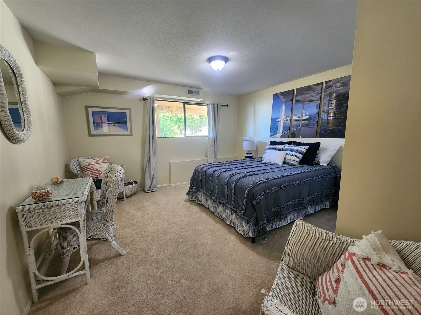 2426 Eastpoint Drive Property Photo 32