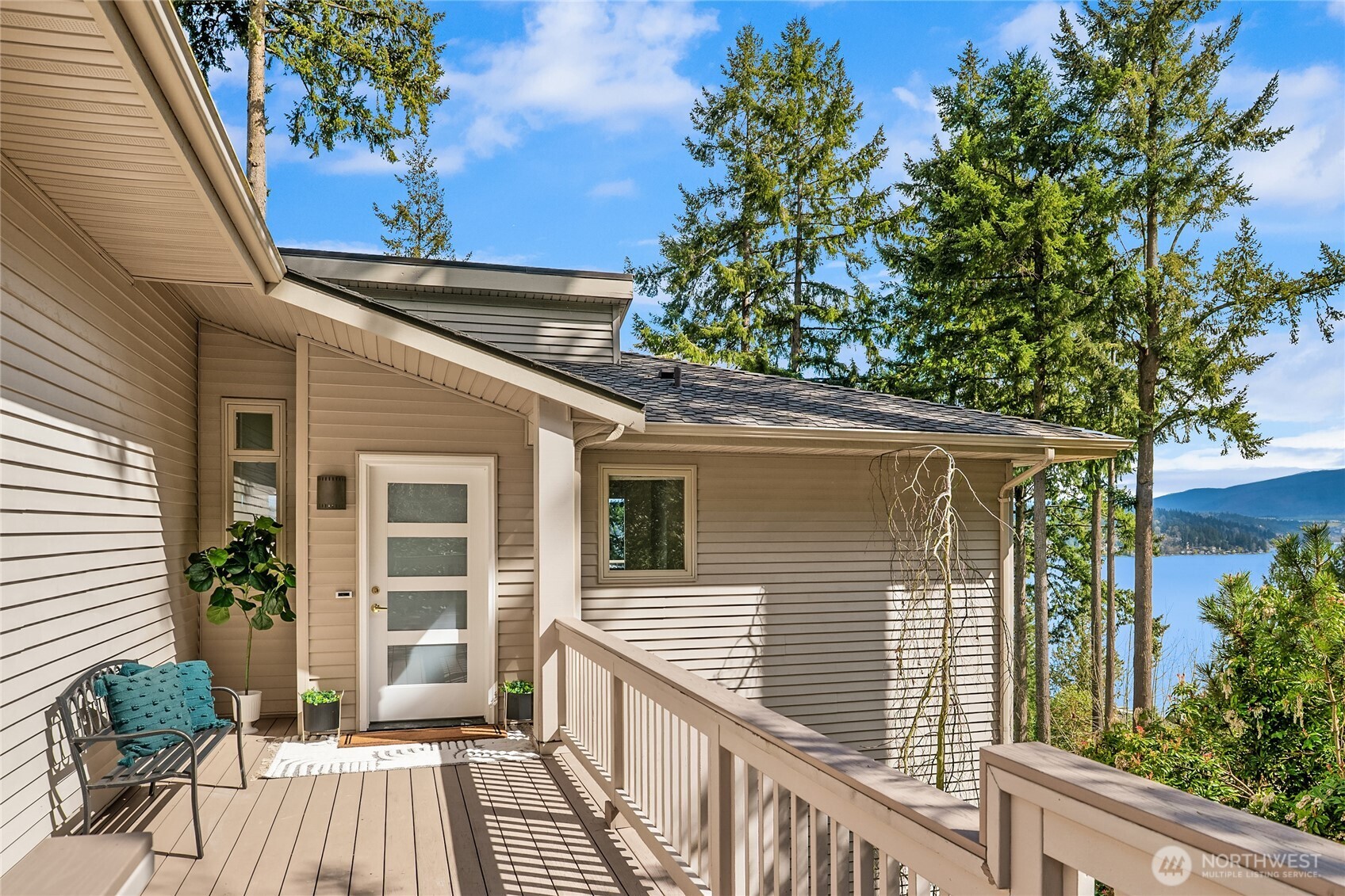 936 170th Place Property Photo 2